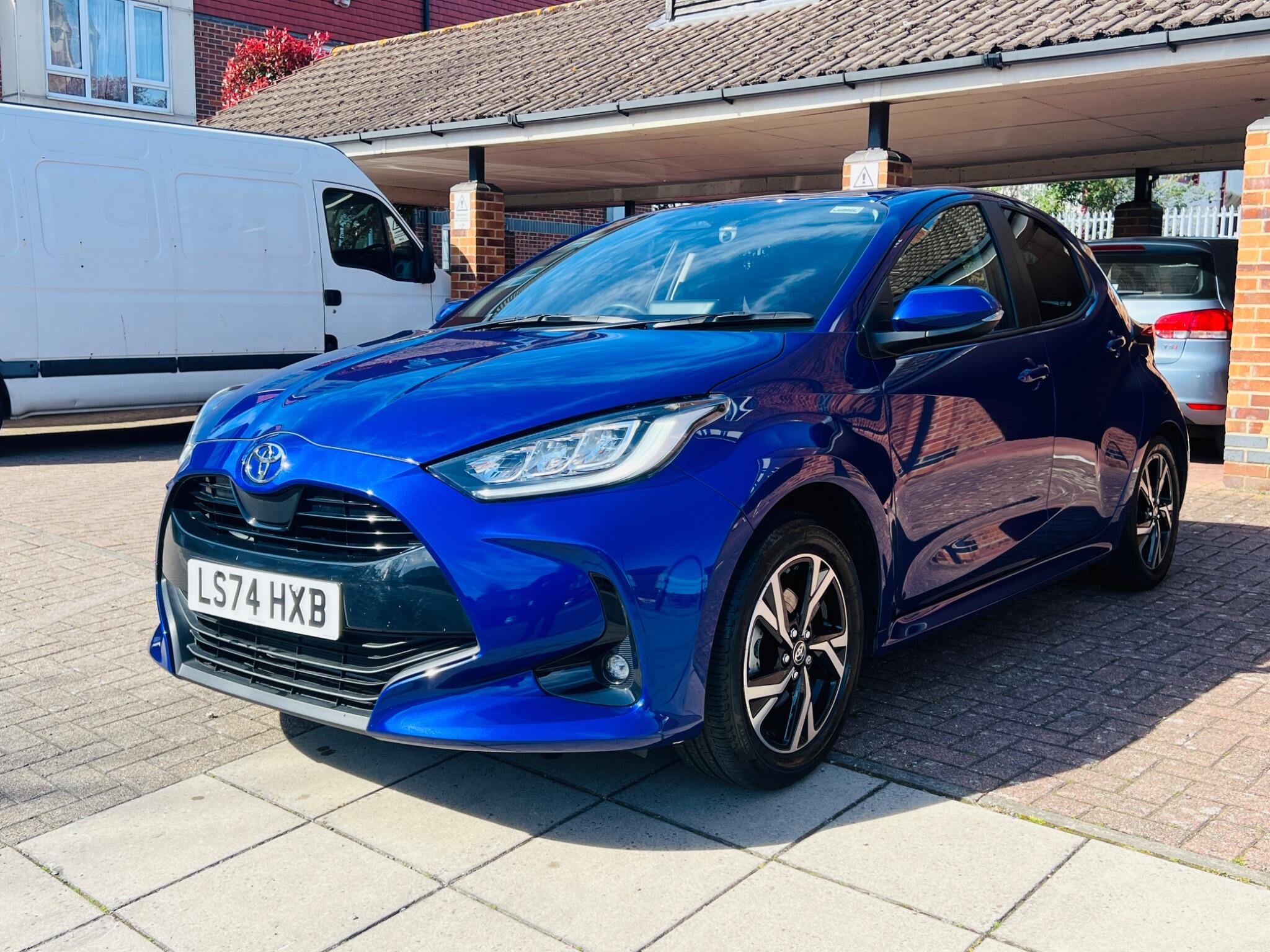 Toyota Yaris view 18
