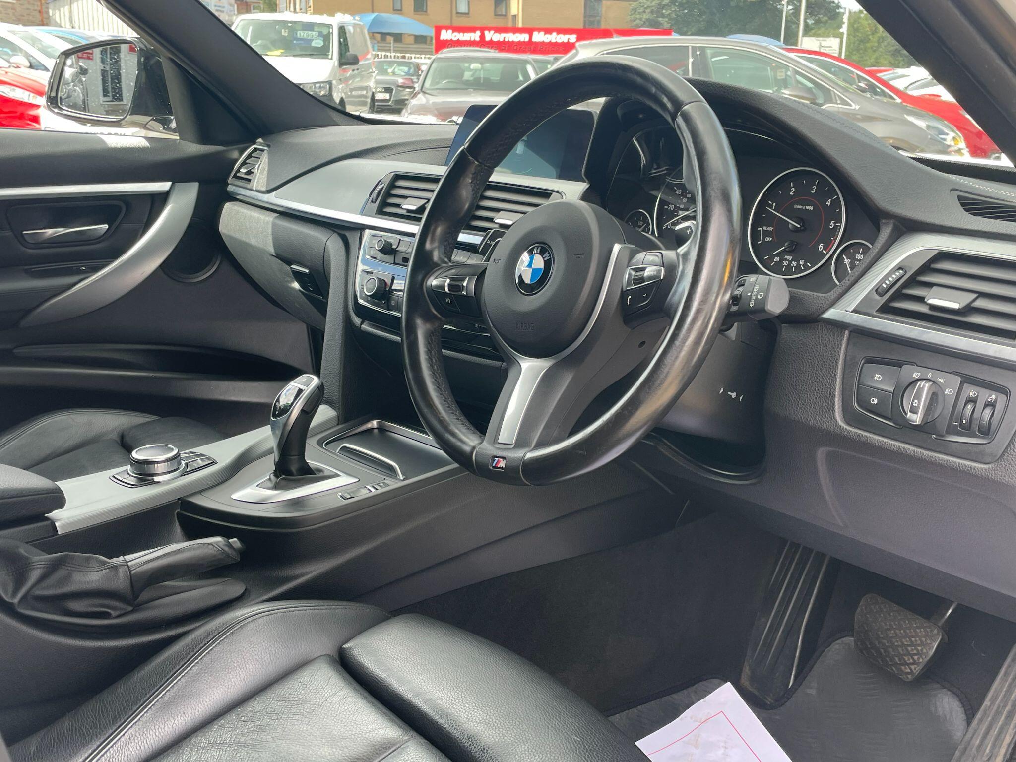 BMW 3 Series view 19