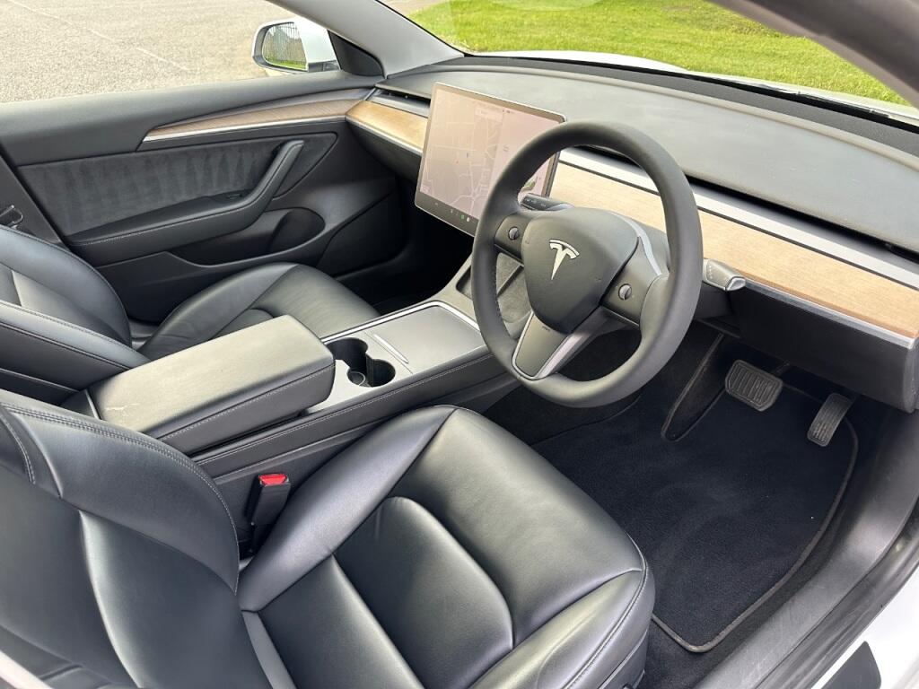 Tesla Model 3 view 13