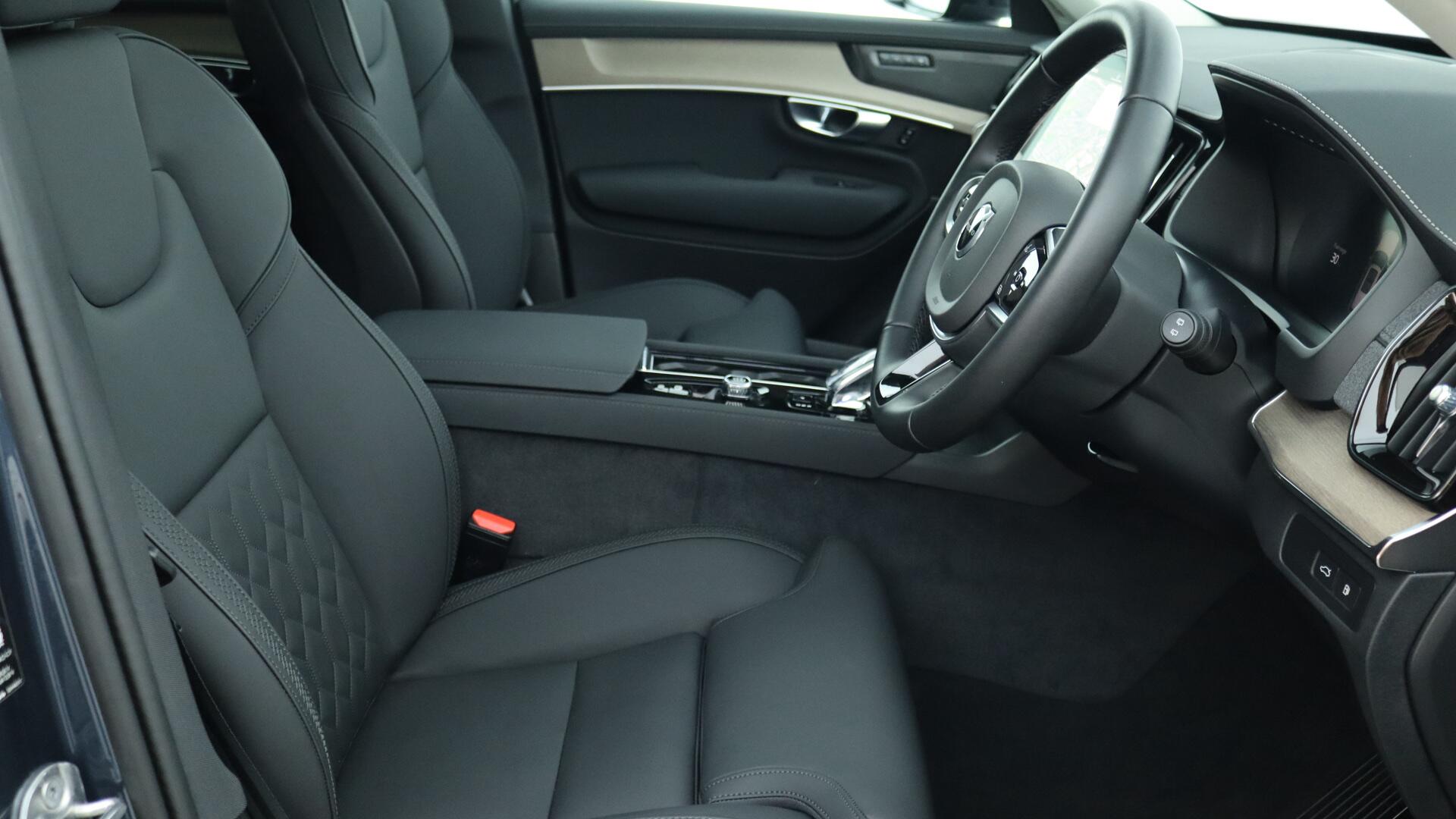 Volvo XC90 view 51