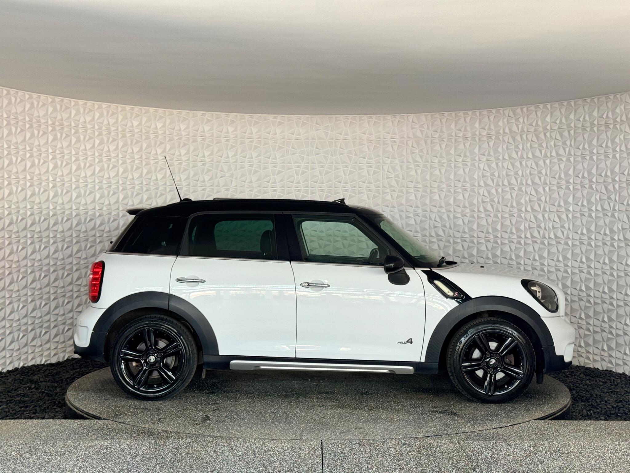 Mini Countryman view 9