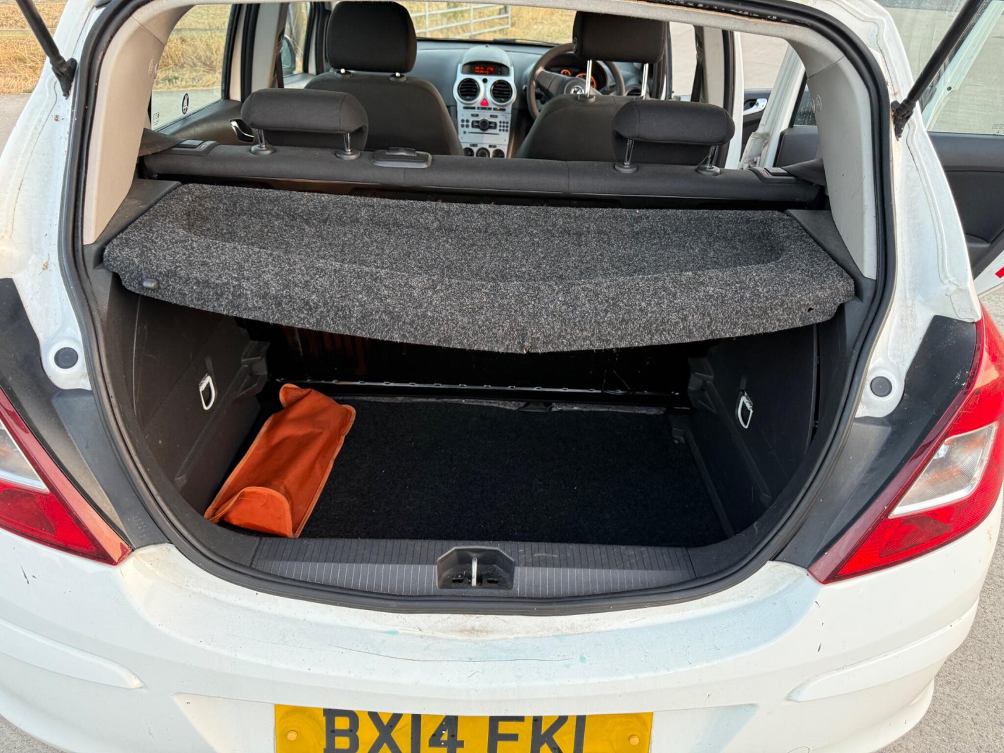 Vauxhall Corsa 1.3 CDTi ecoFLEX S Euro 5 (s/s) 5dr (A/C) — photo 35 of 74