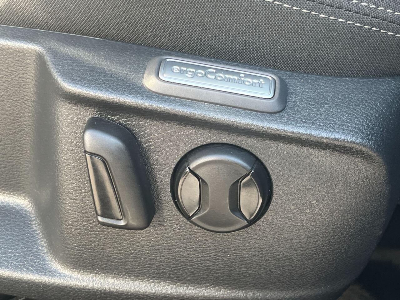 Volkswagen Passat view 15