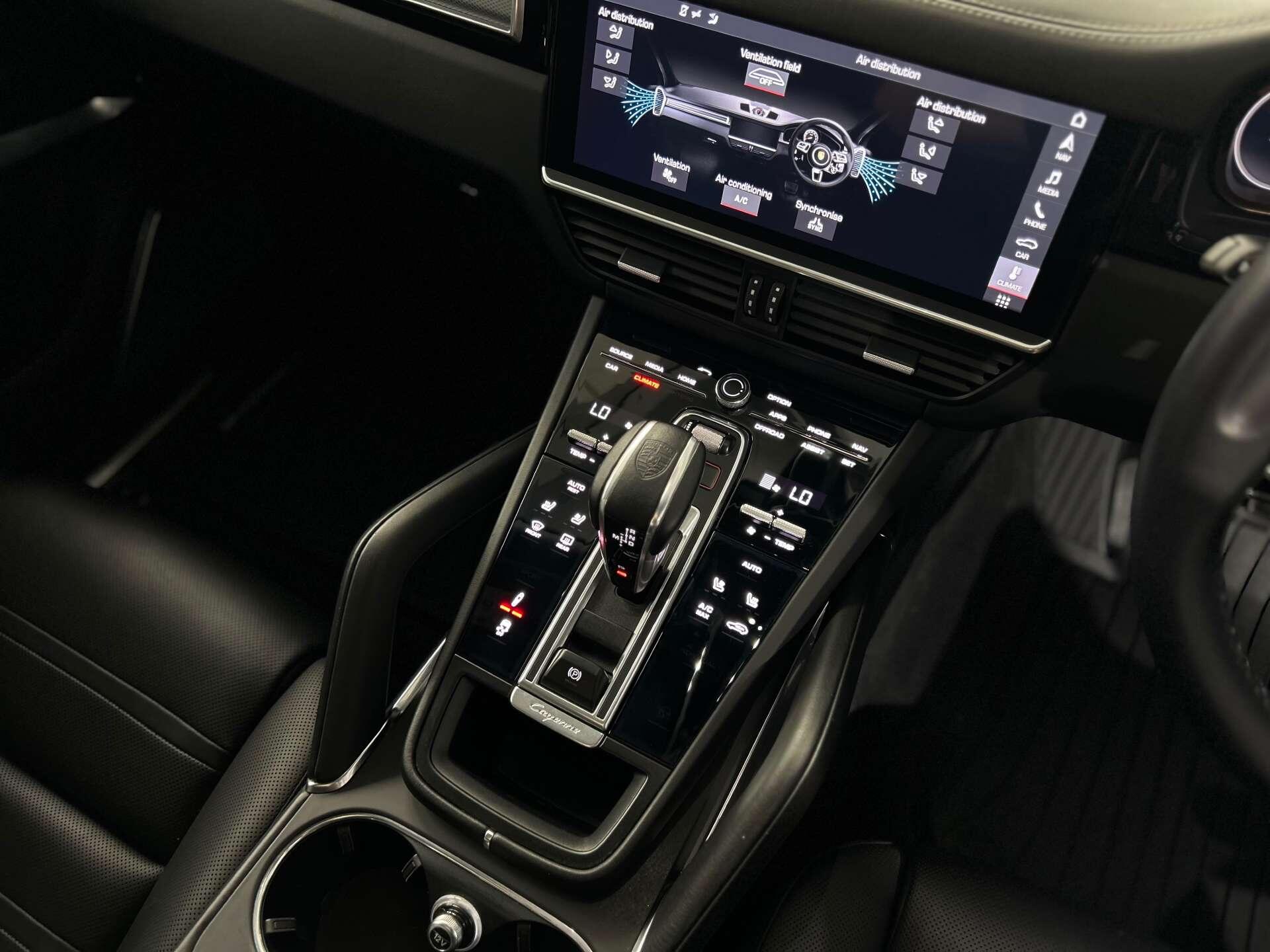 Porsche Cayenne view 42