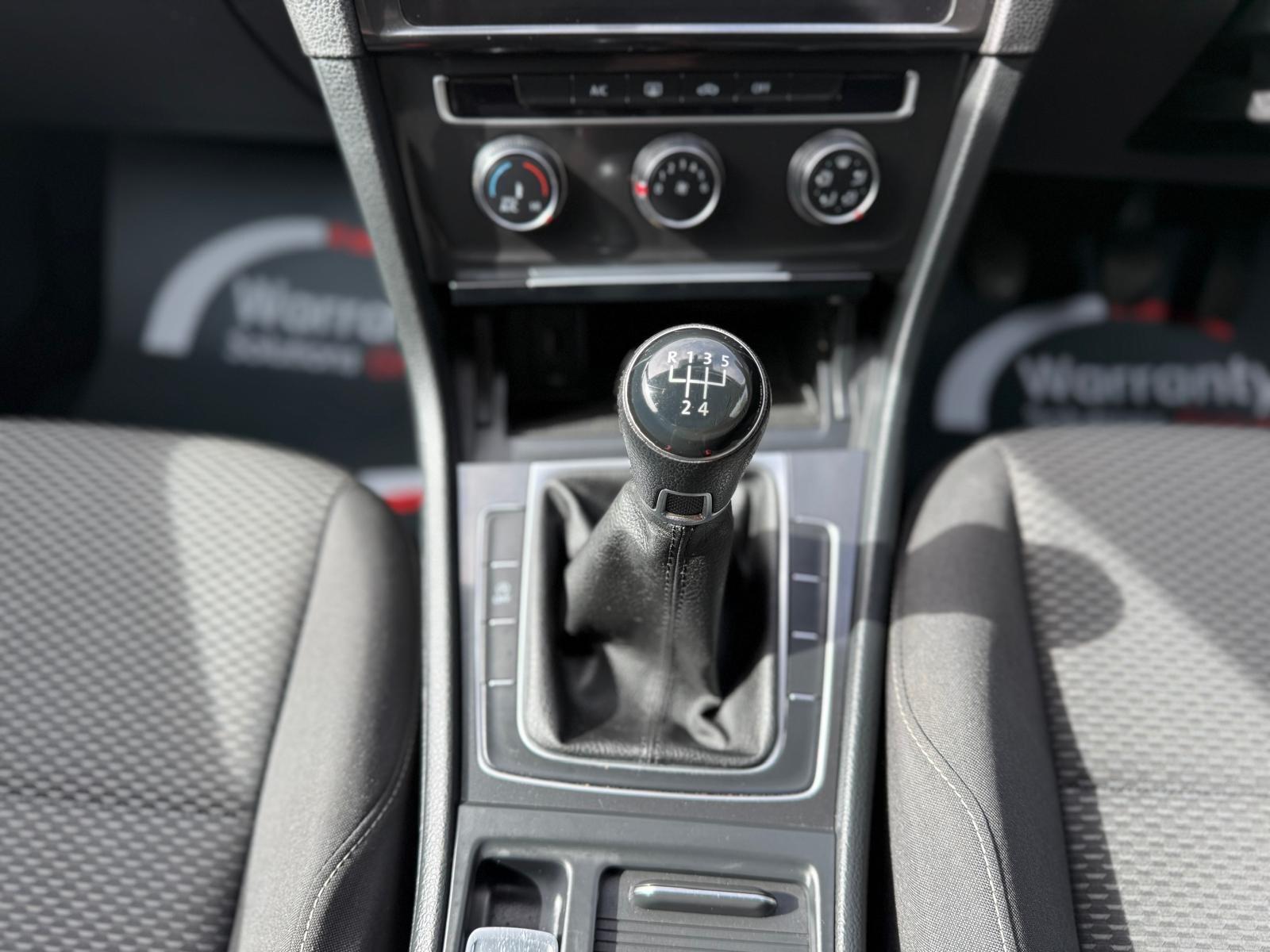 Volkswagen Golf view 28