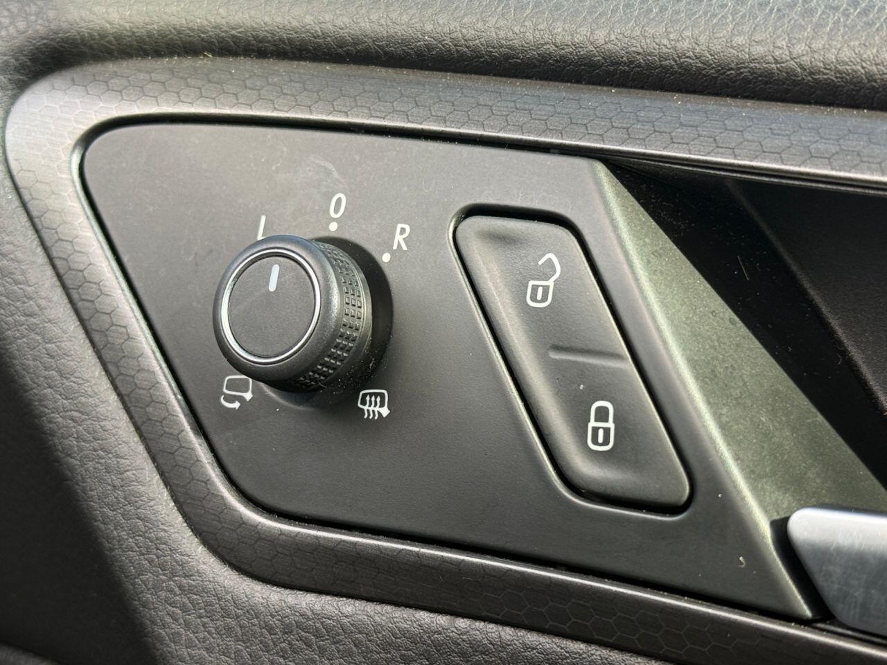 Volkswagen Golf view 44