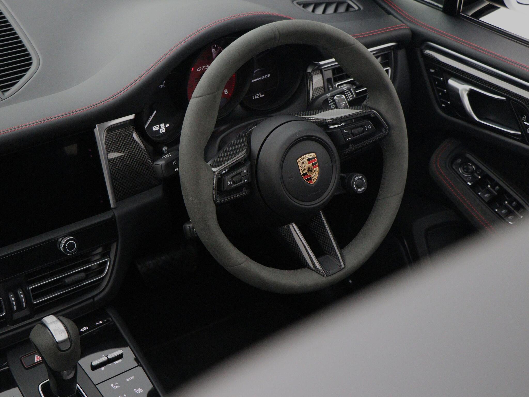 Porsche Macan view 36