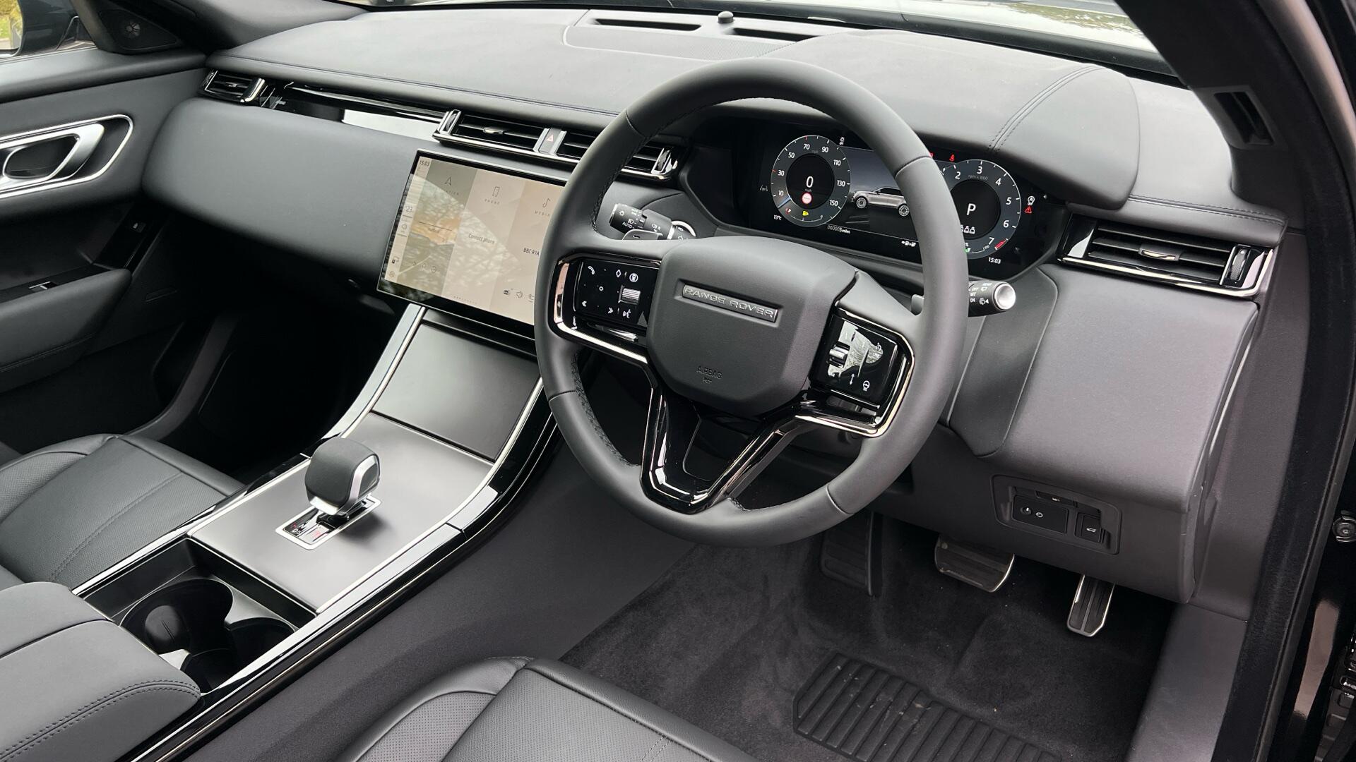 Land Rover Range Rover Velar view 11