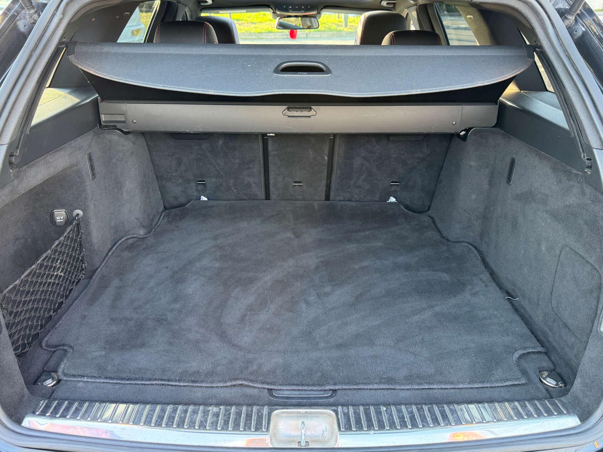 Mercedes-Benz C-Class view 10