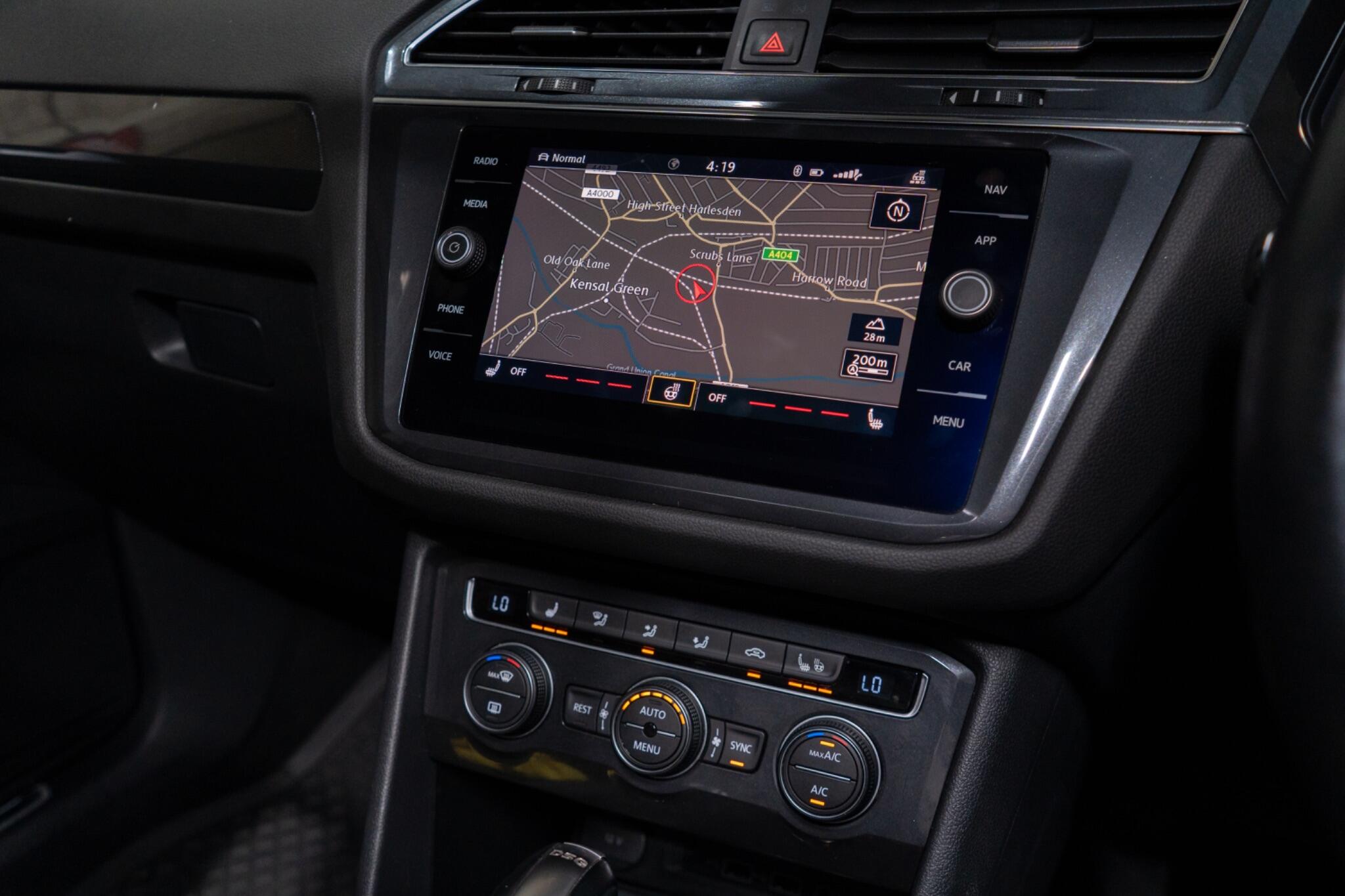Volkswagen Tiguan Allspace view 34