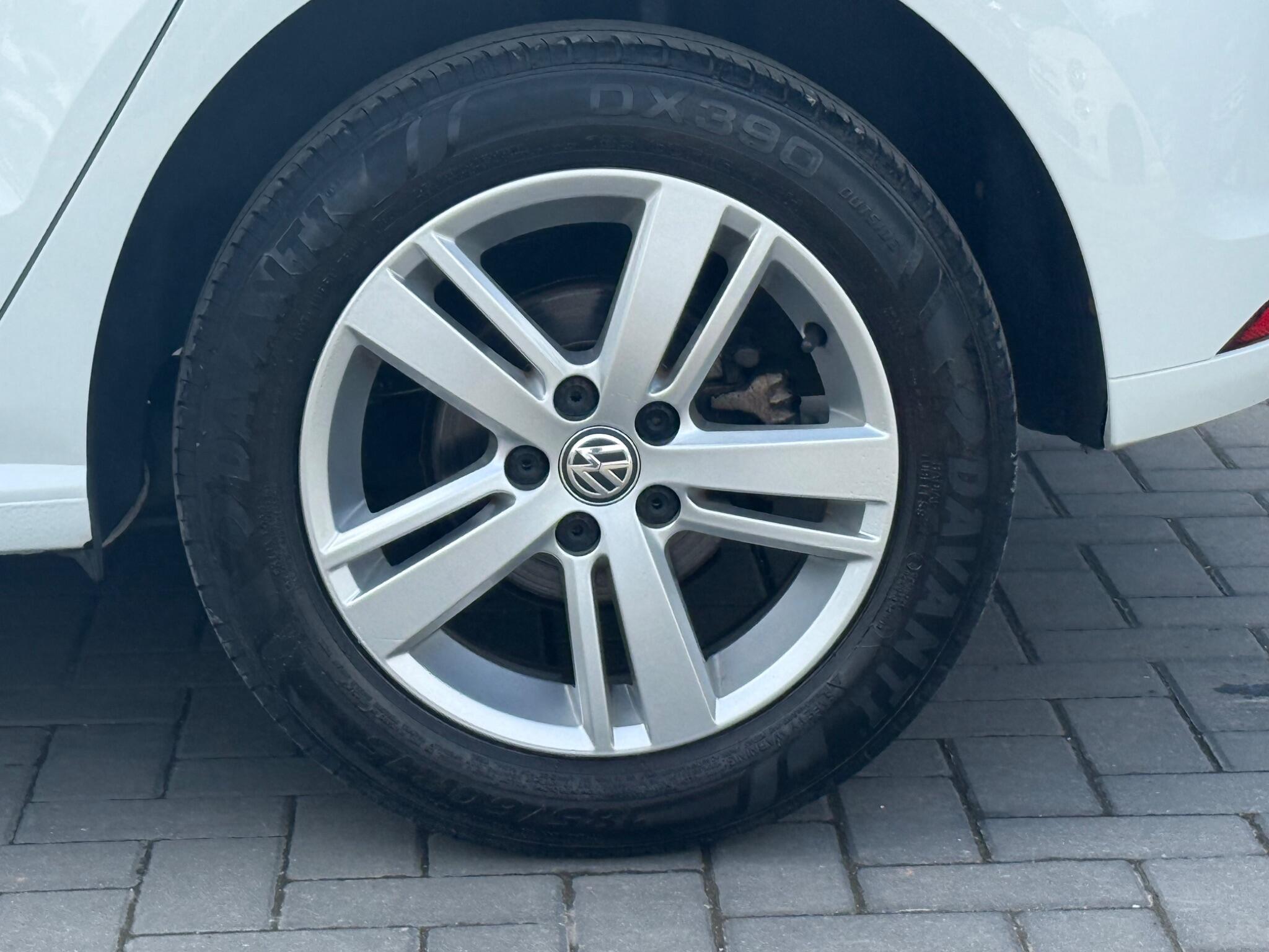 Volkswagen Polo view 14