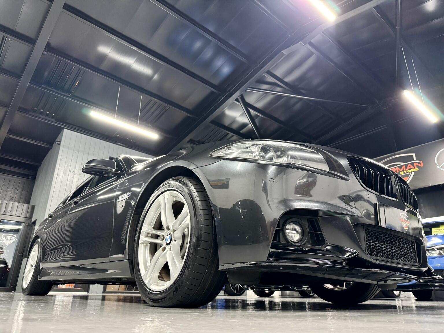 BMW 5 Series view 7