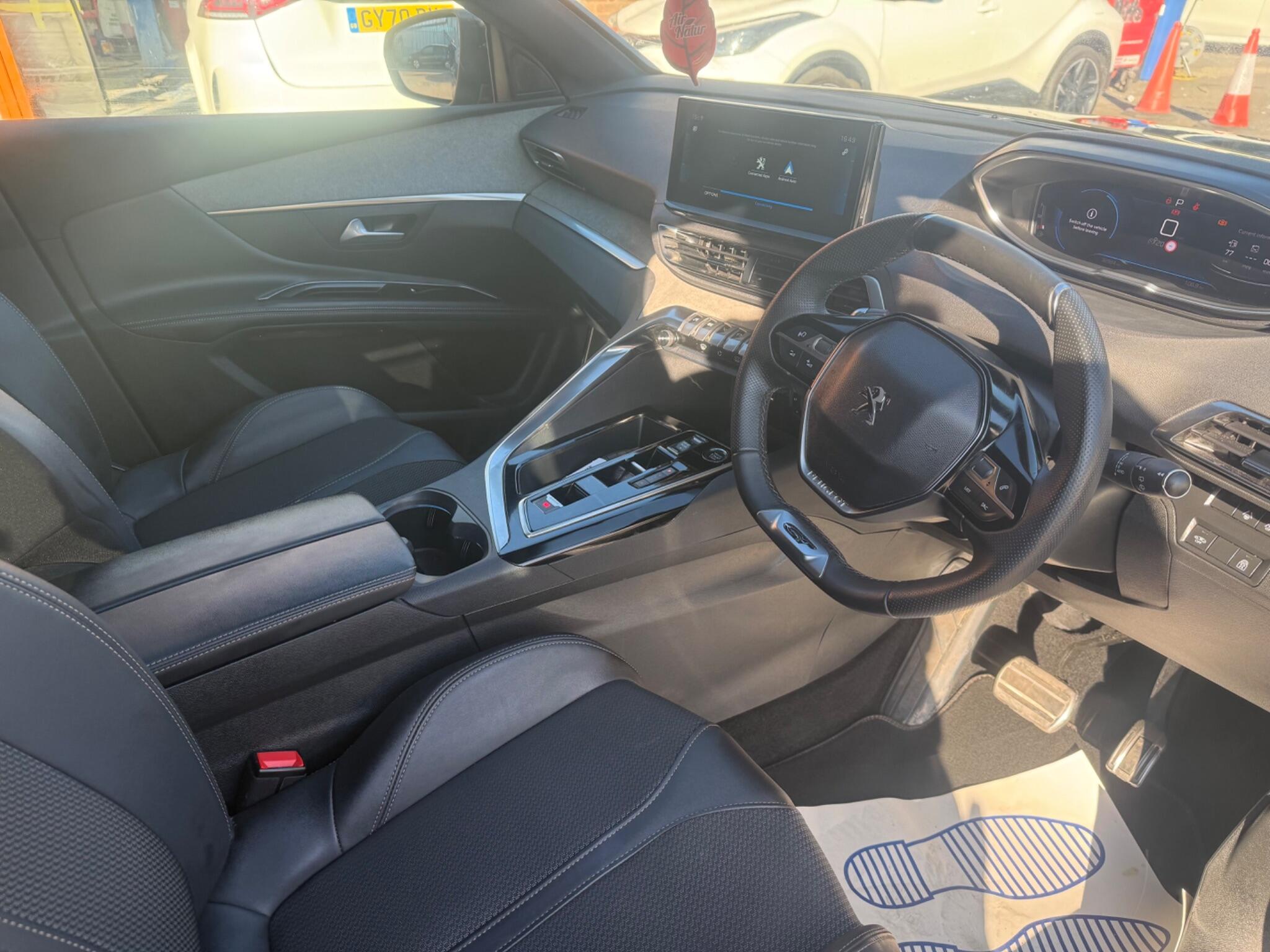 Peugeot 5008 view 21
