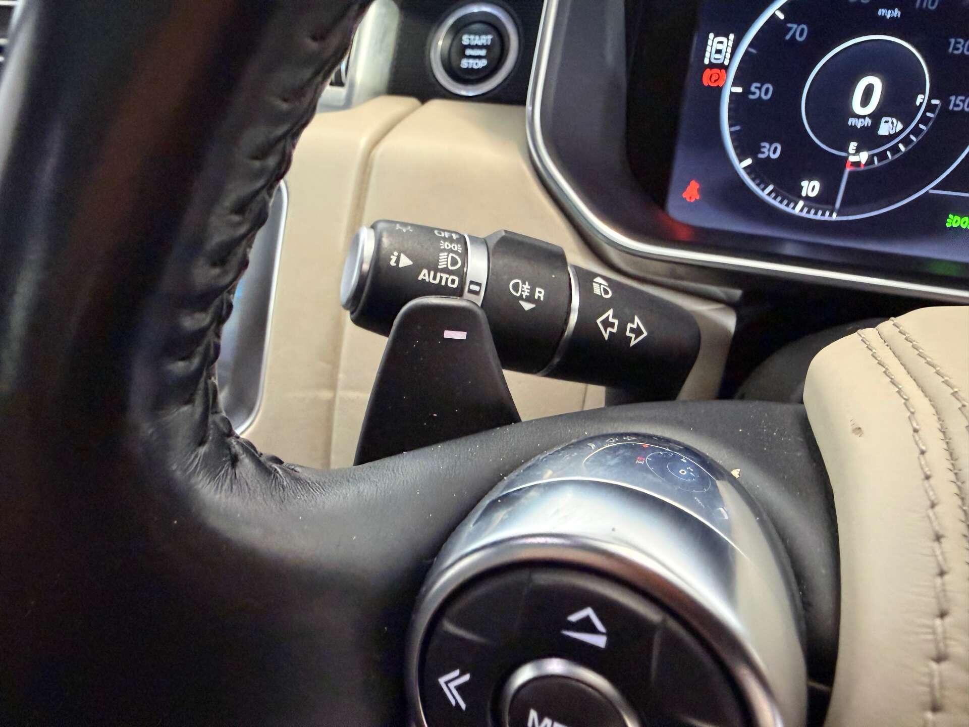 Land Rover Range Rover view 34