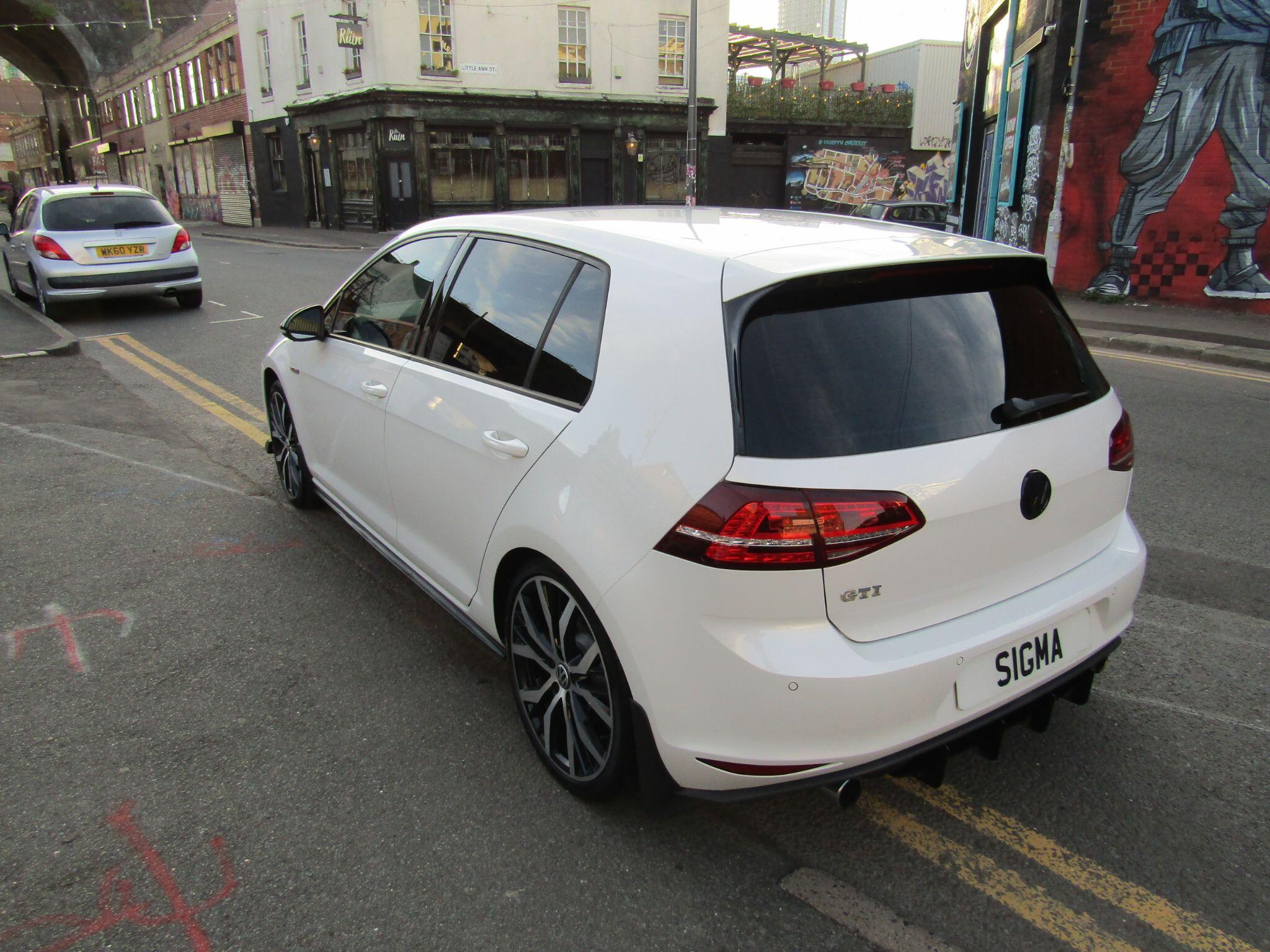 Volkswagen Golf view 4