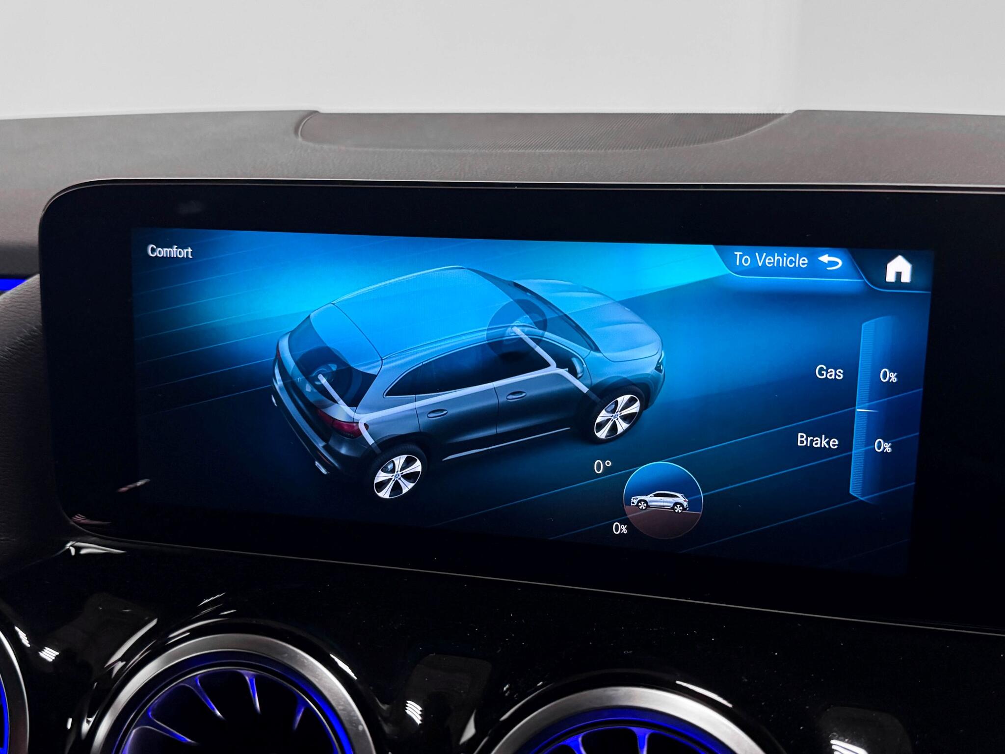 Mercedes-Benz Gla view 49
