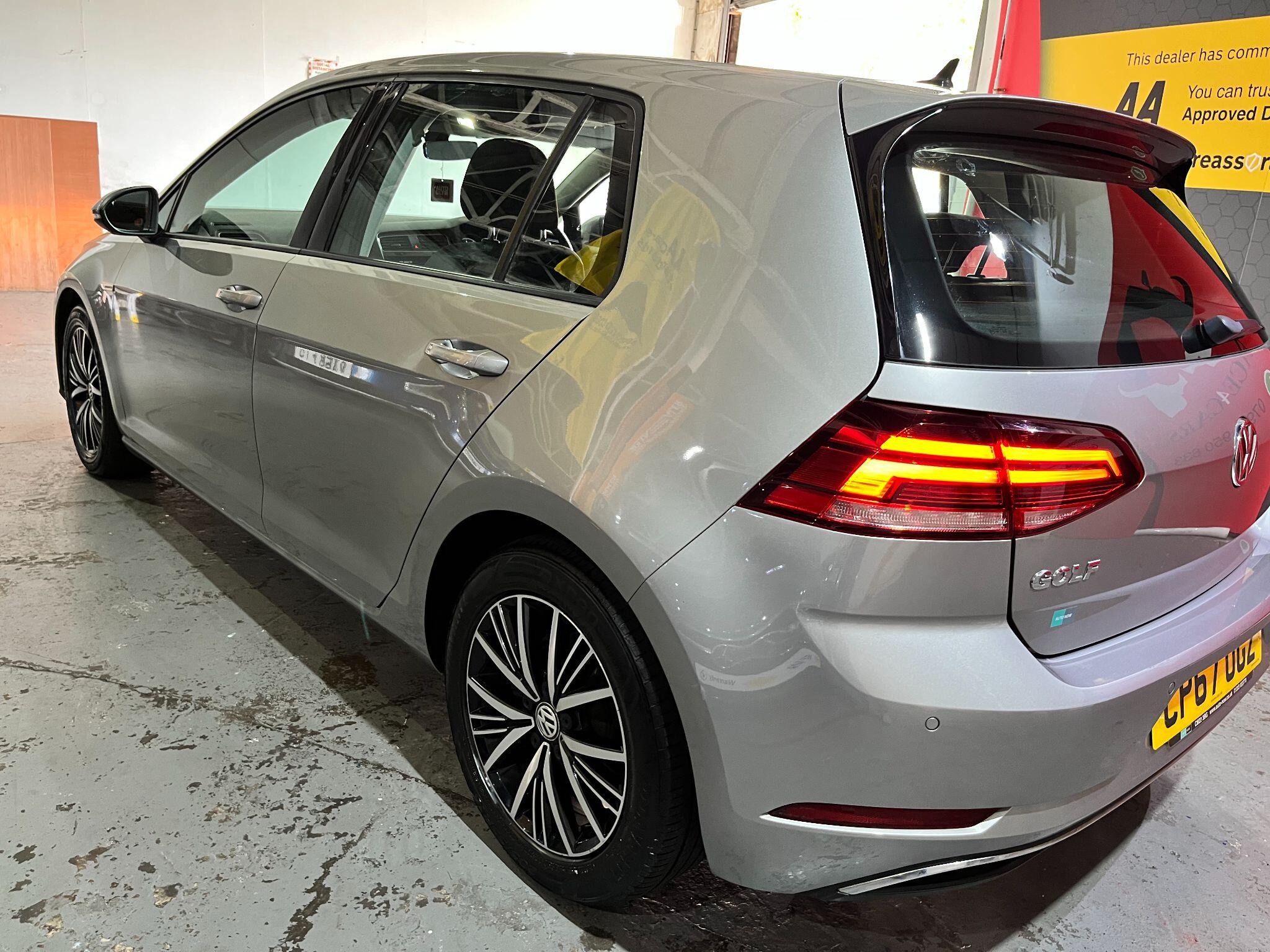 Volkswagen Golf view 62