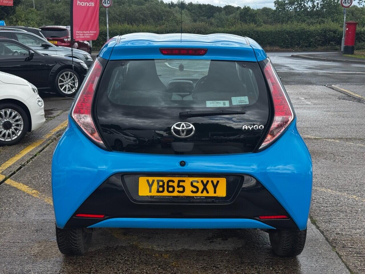 Toyota Aygo view 12