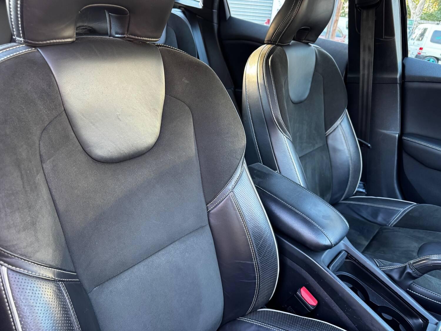 Volvo V40 view 29
