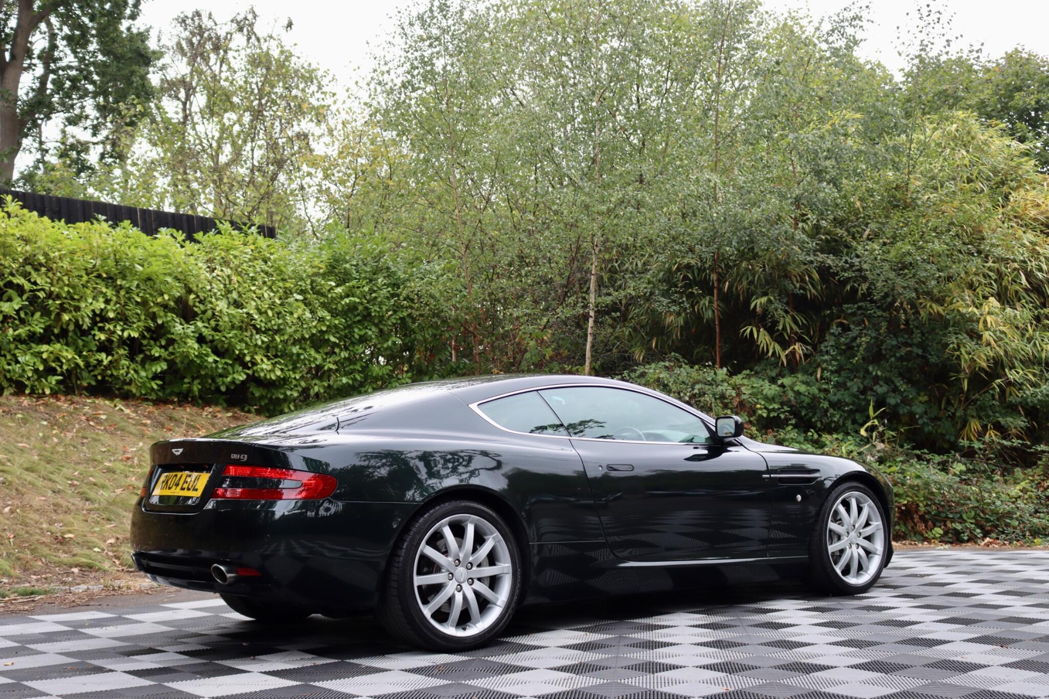 Aston Martin DB9 view 48