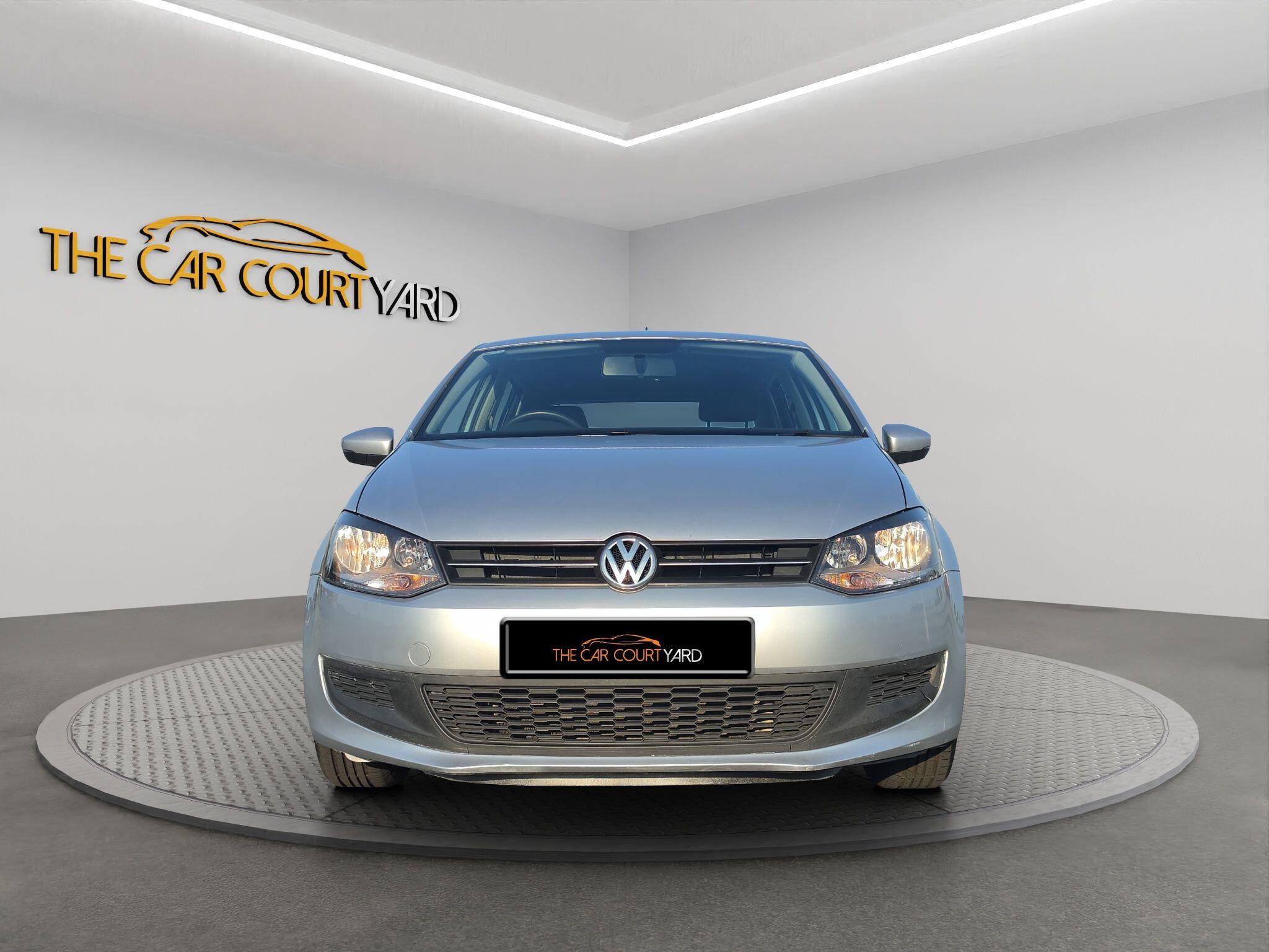 Volkswagen Polo view 2