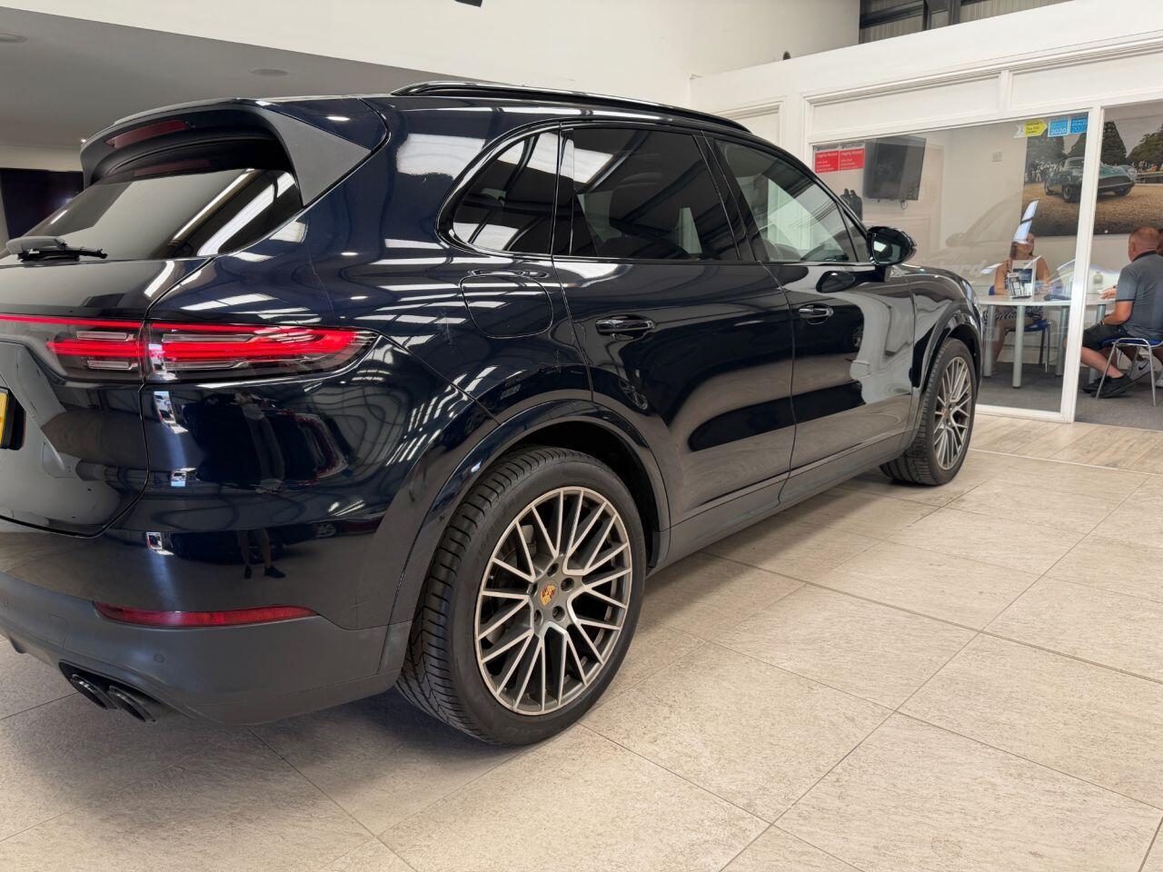 Porsche Cayenne view 20