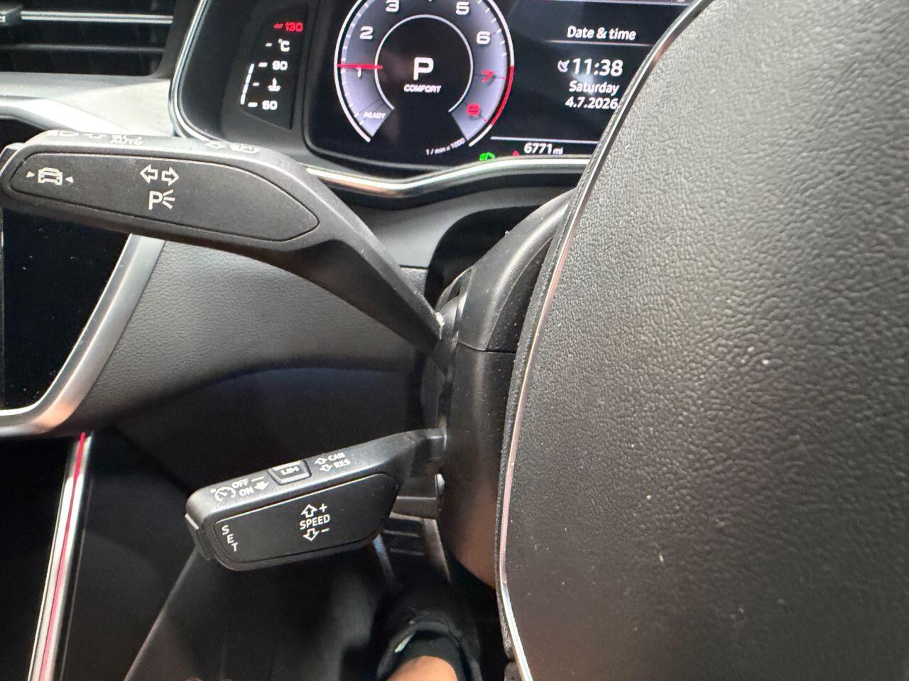 Audi A6 Saloon view 41