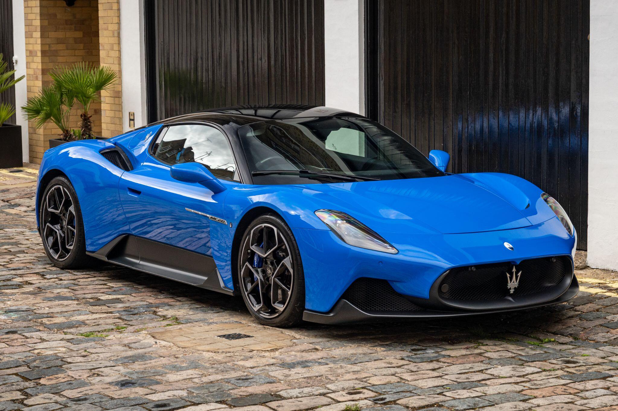 Maserati MC20 view 5