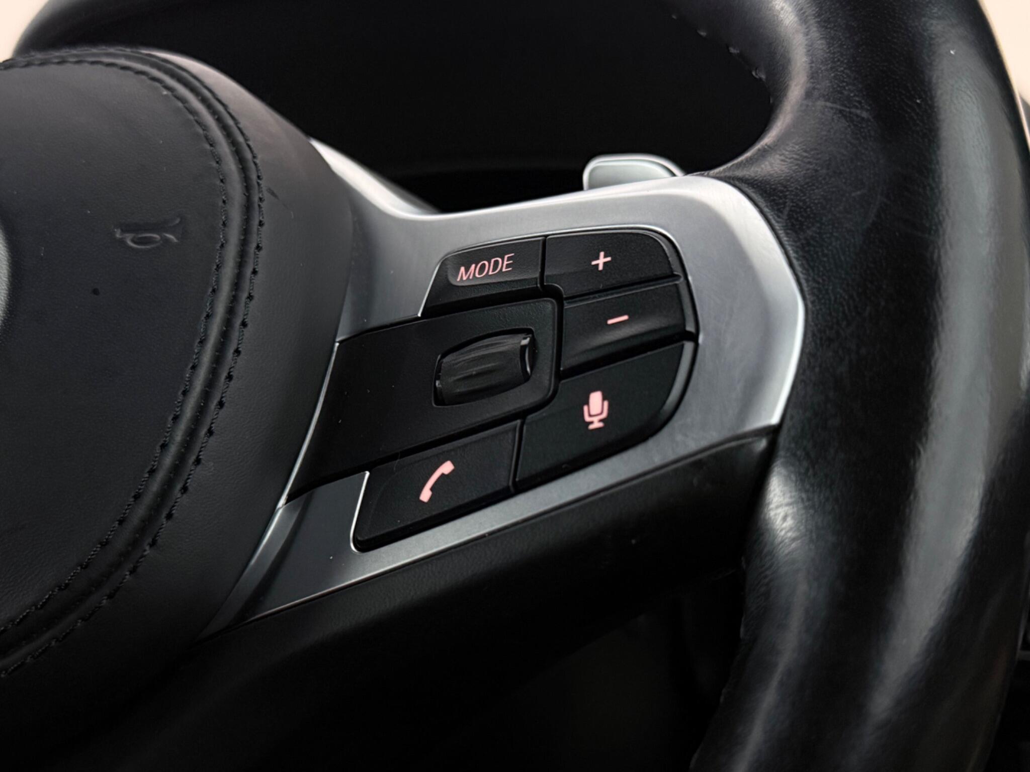 BMW 5 Series view 16