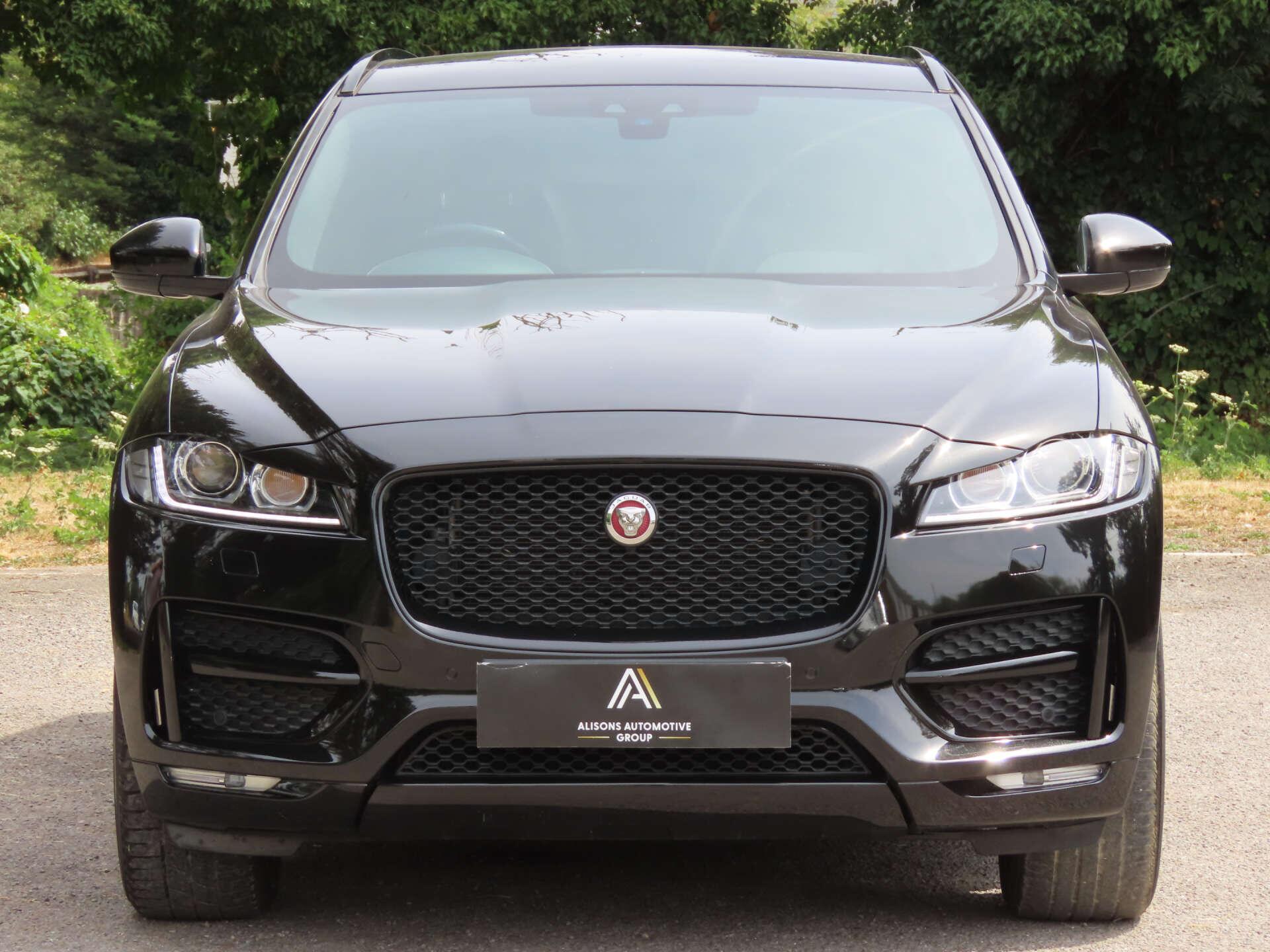 Jaguar F-Pace view 2