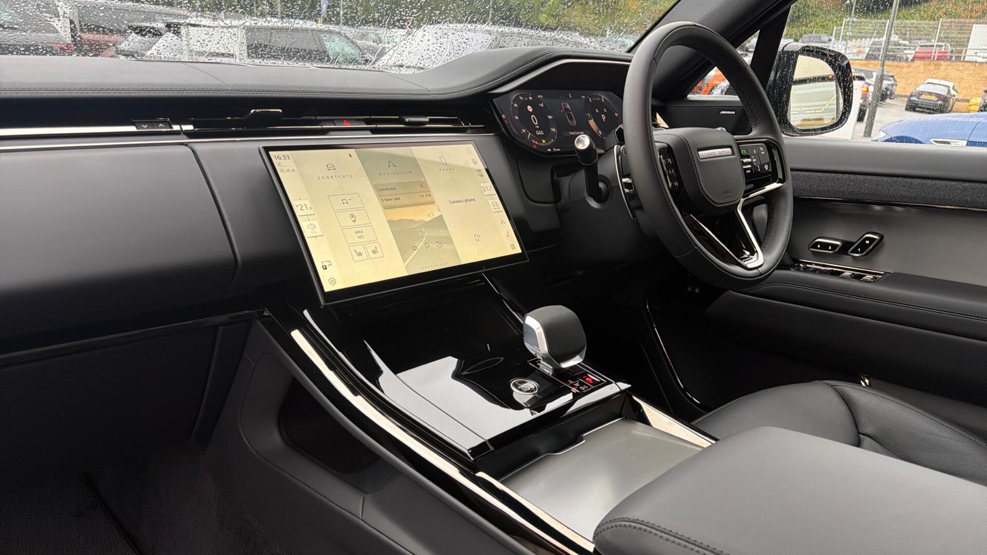 Land Rover Range Rover Sport view 28