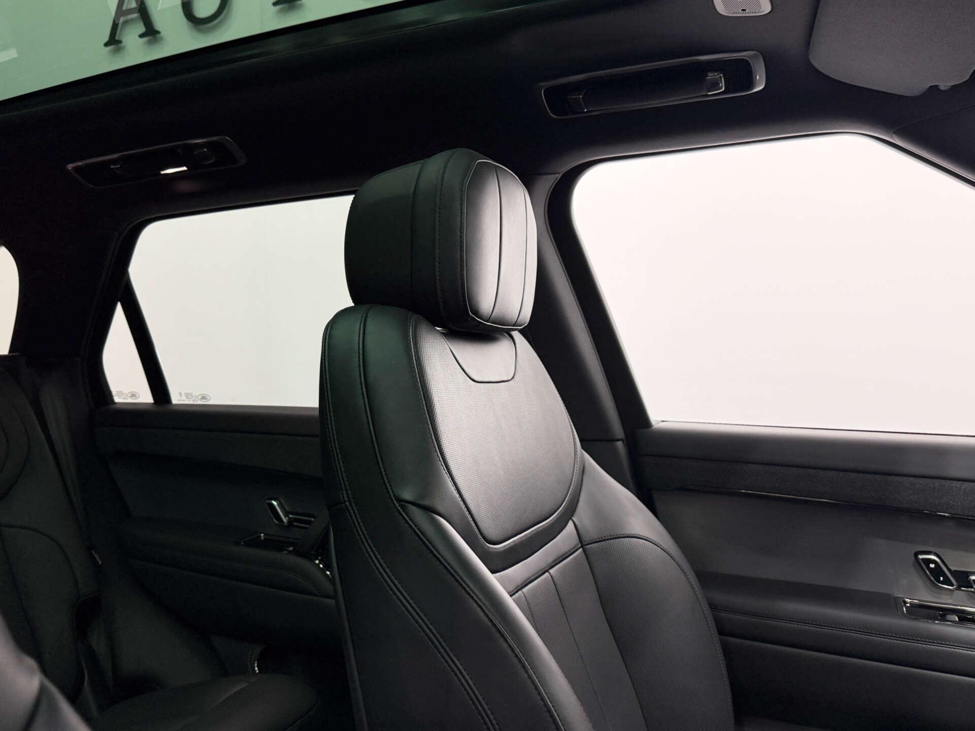 Land Rover Range Rover Sport view 36