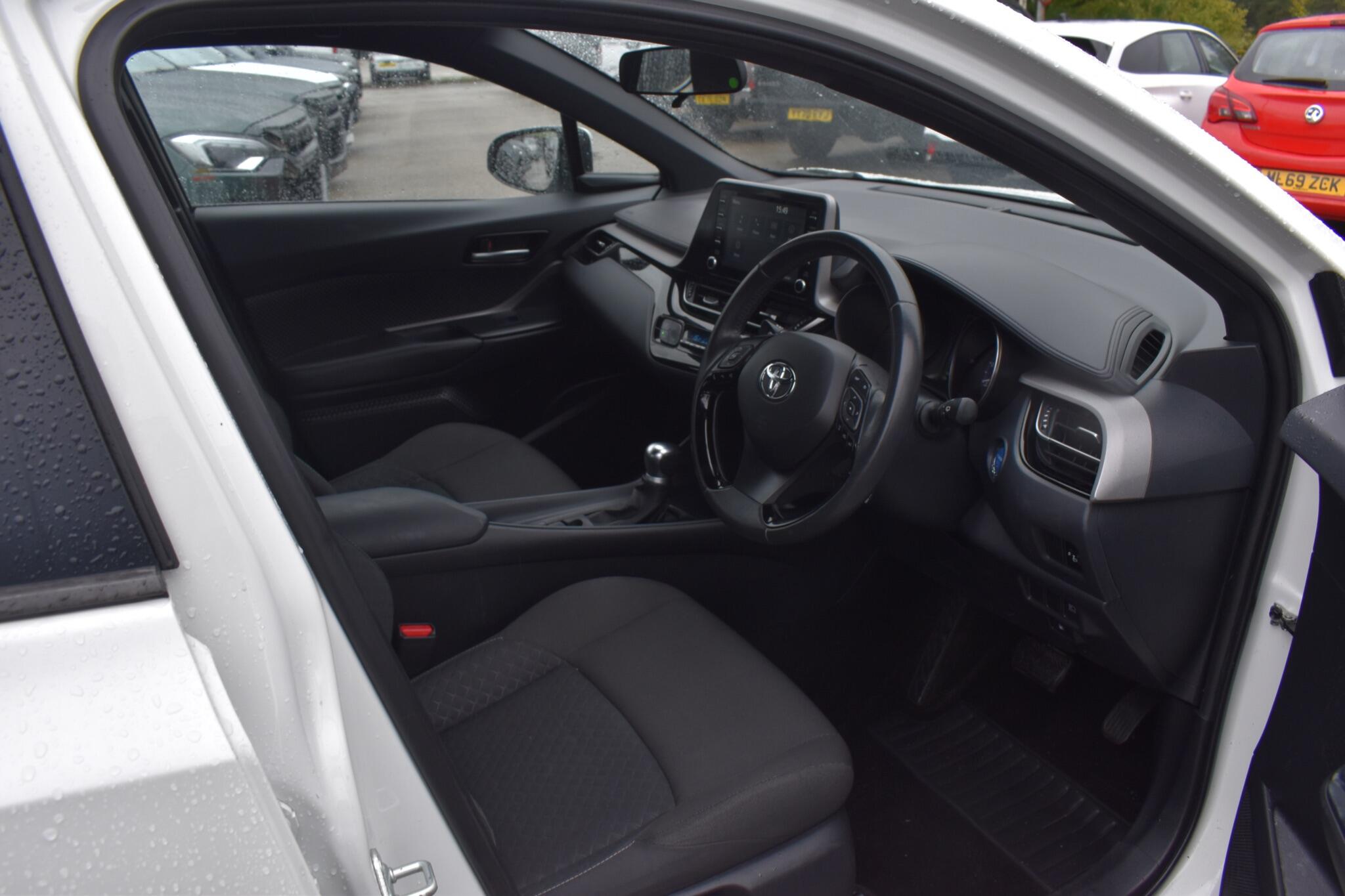 C-HR - 1.8 VVT-h Icon CVT Euro 6 (s/s) 5dr - Image 30