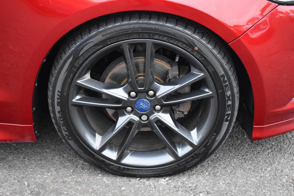 Ford Mondeo view 69