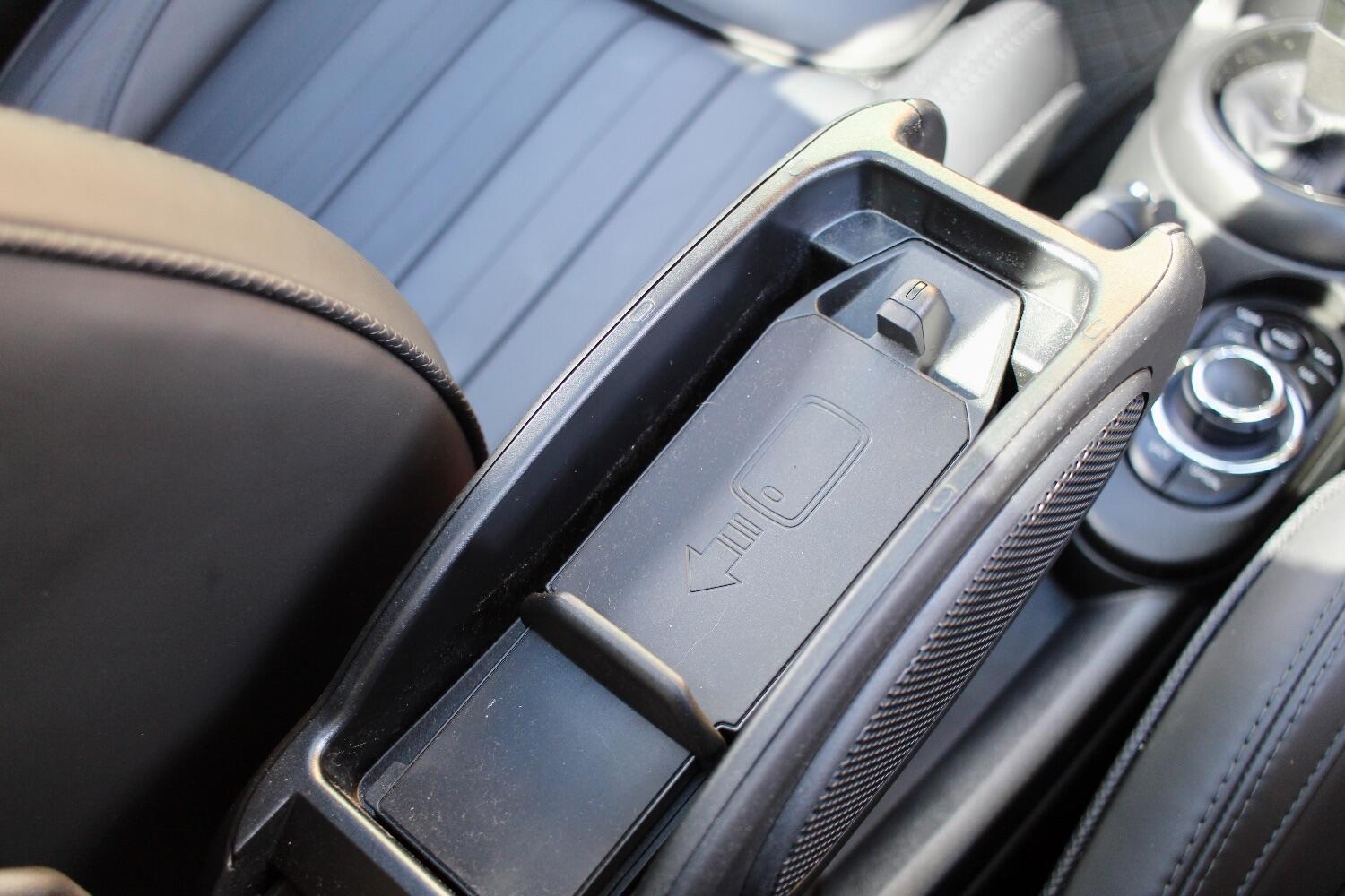 Mini Hatch view 13