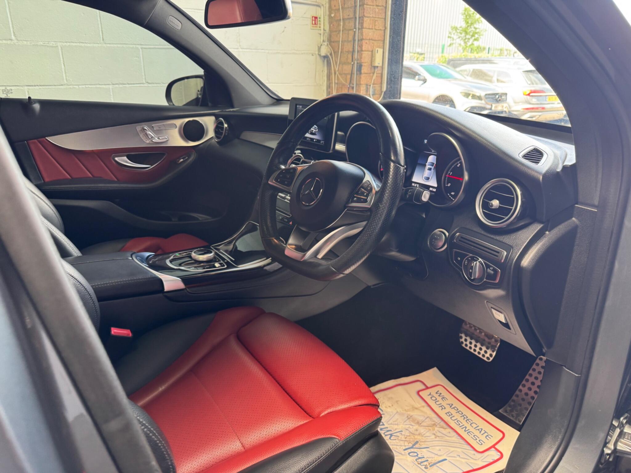 Mercedes-Benz GLC view 53