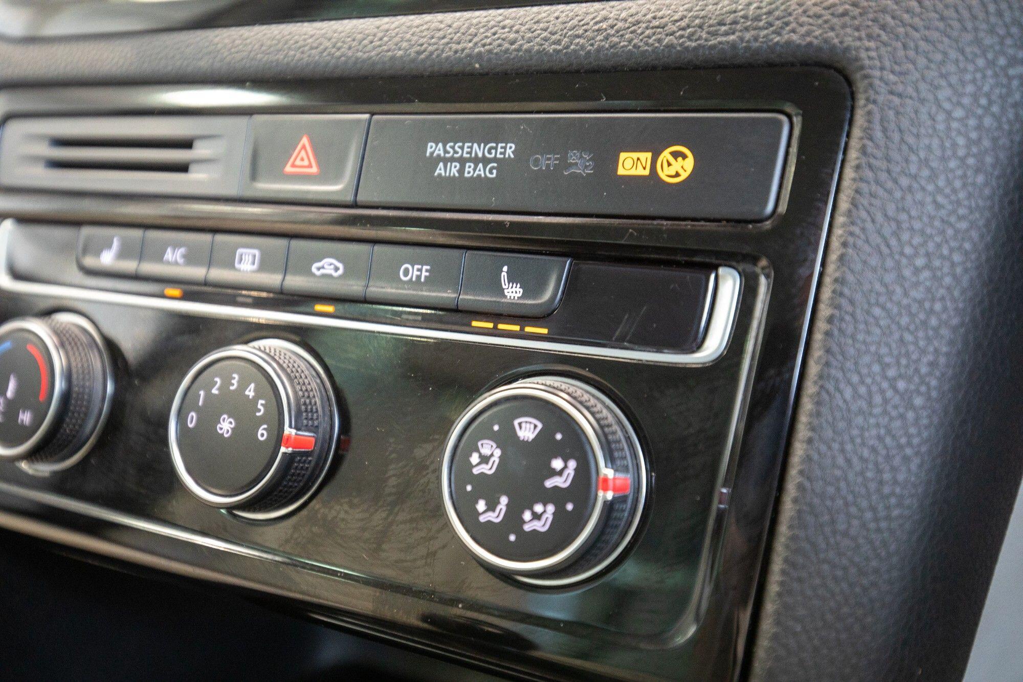 Volkswagen Golf Sportsvan view 24