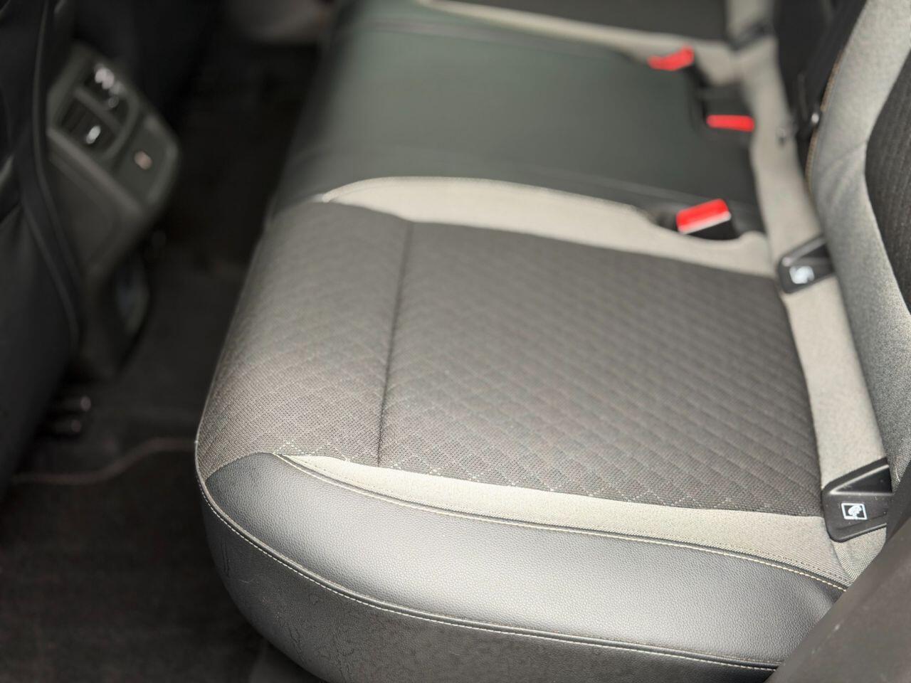 Vauxhall Grandland X view 128
