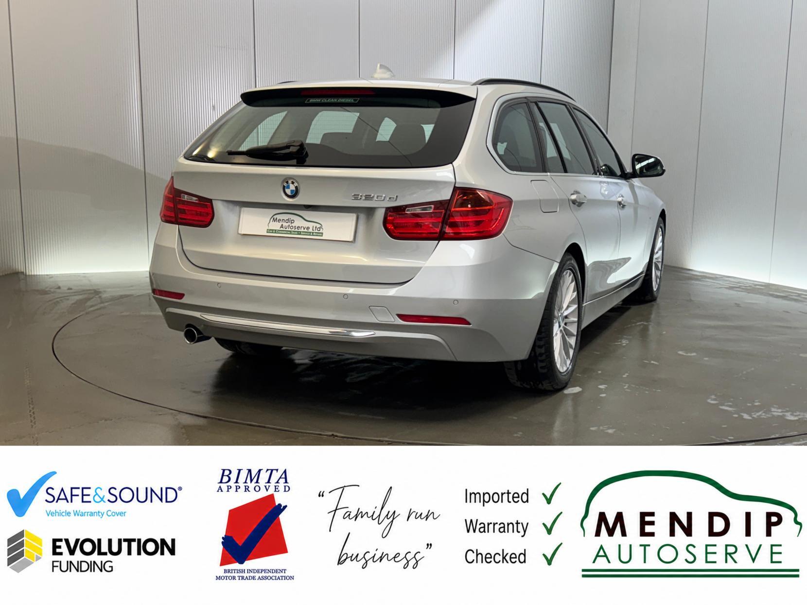 BMW 3 Series view 24