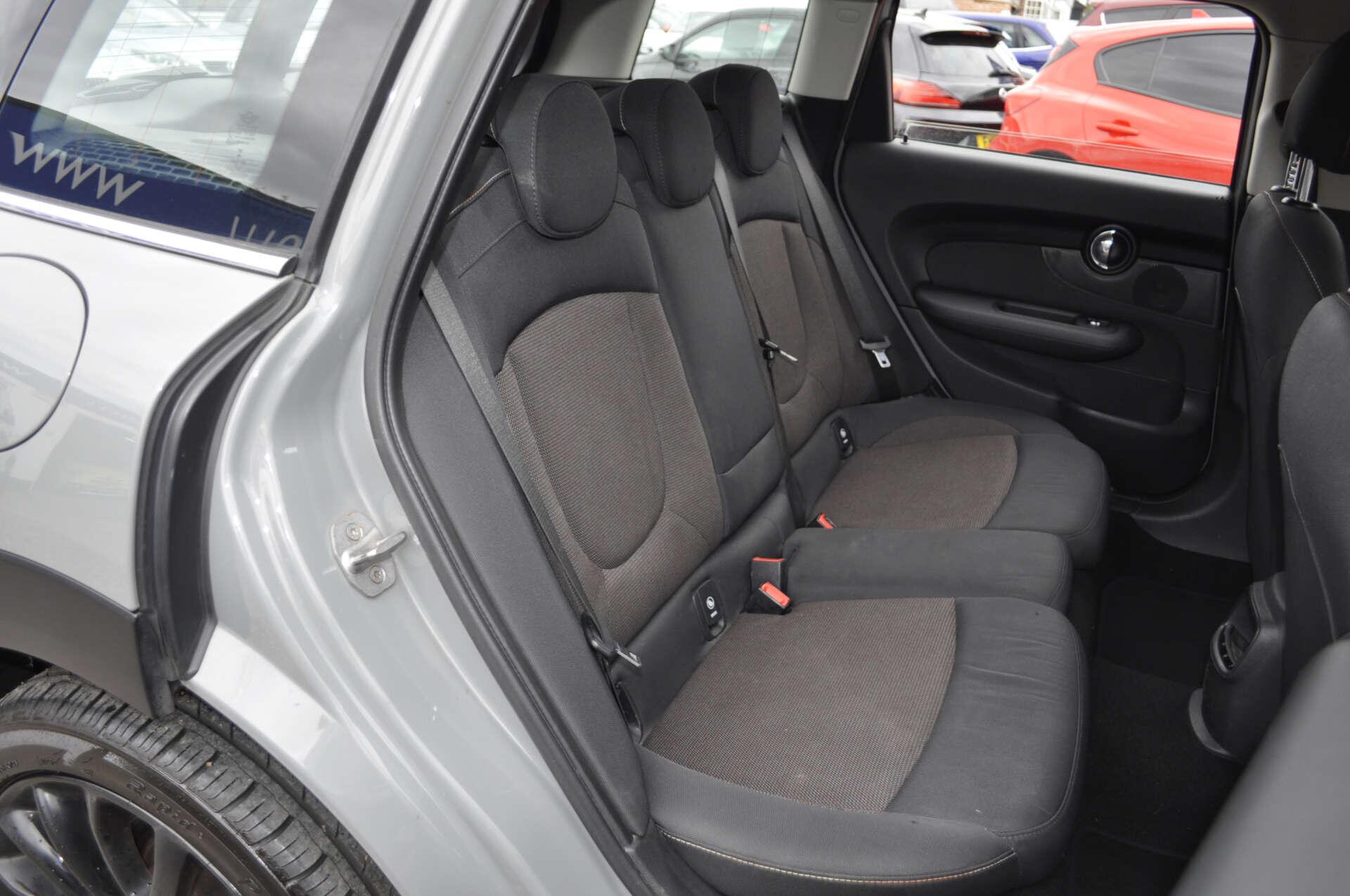 Mini Clubman view 16