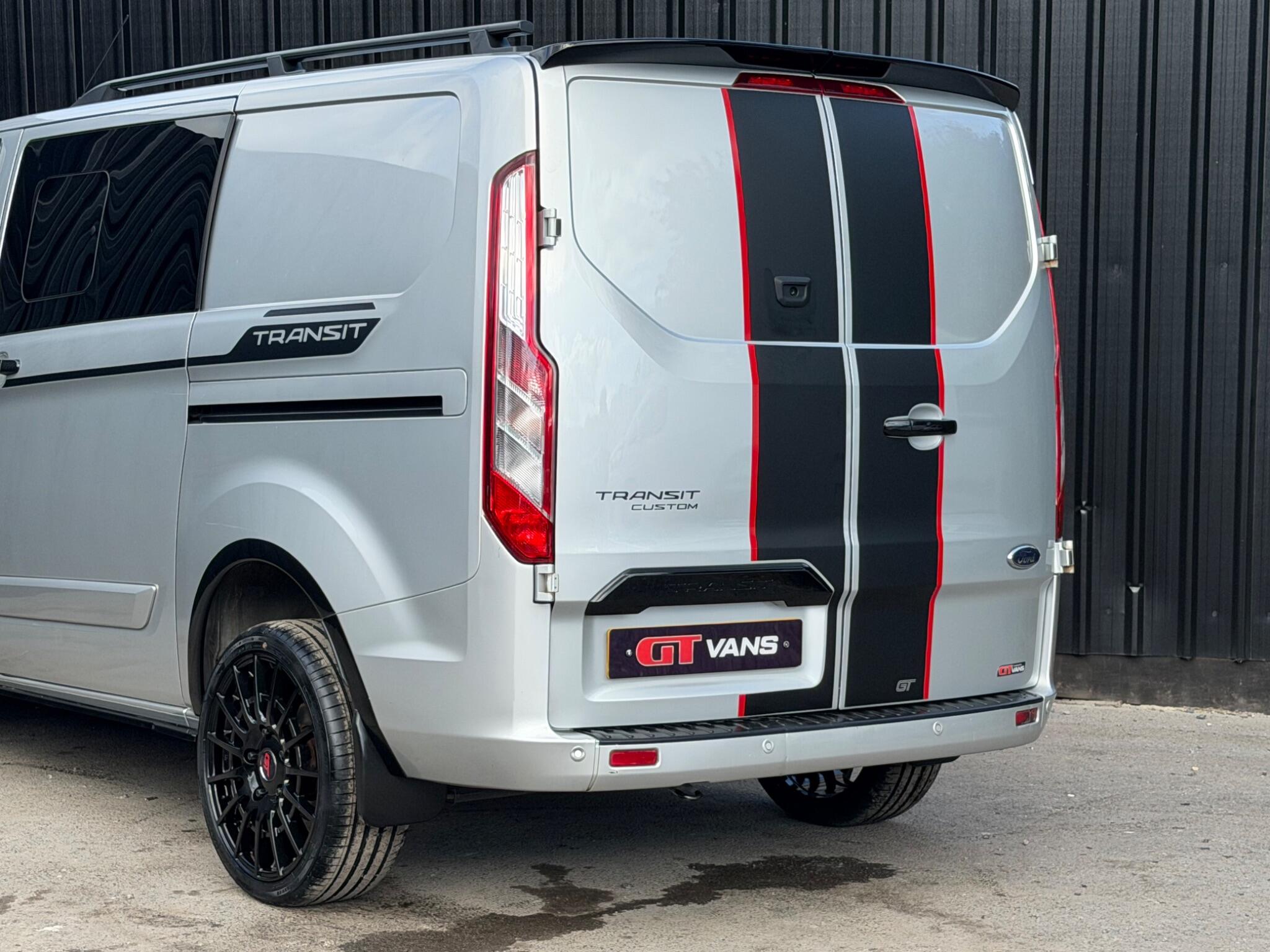 Ford Transit Custom view 18