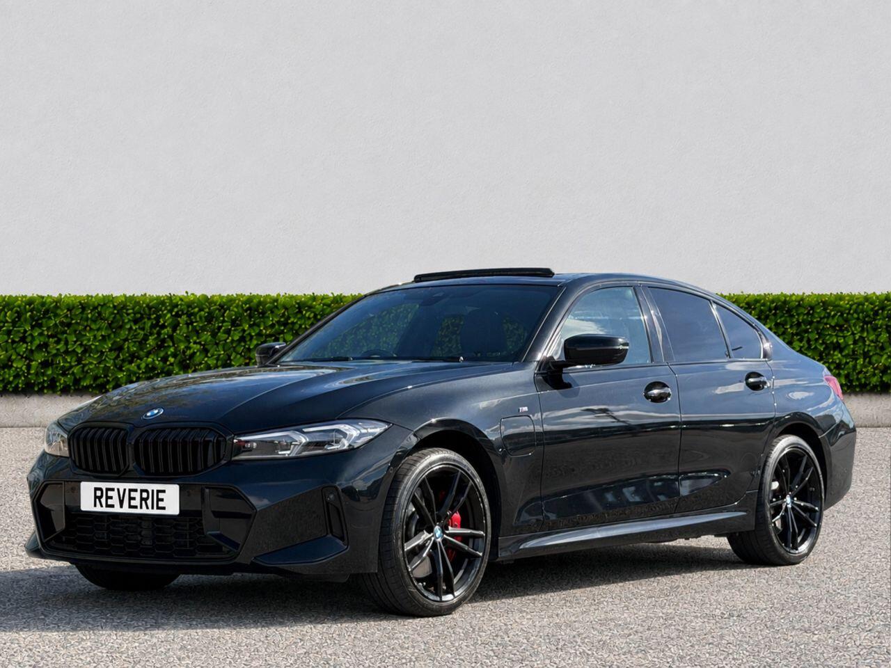BMW 3 Series view 3