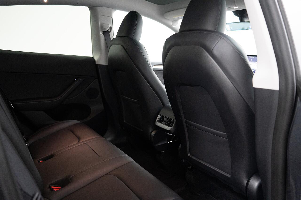 Tesla Model Y view 9