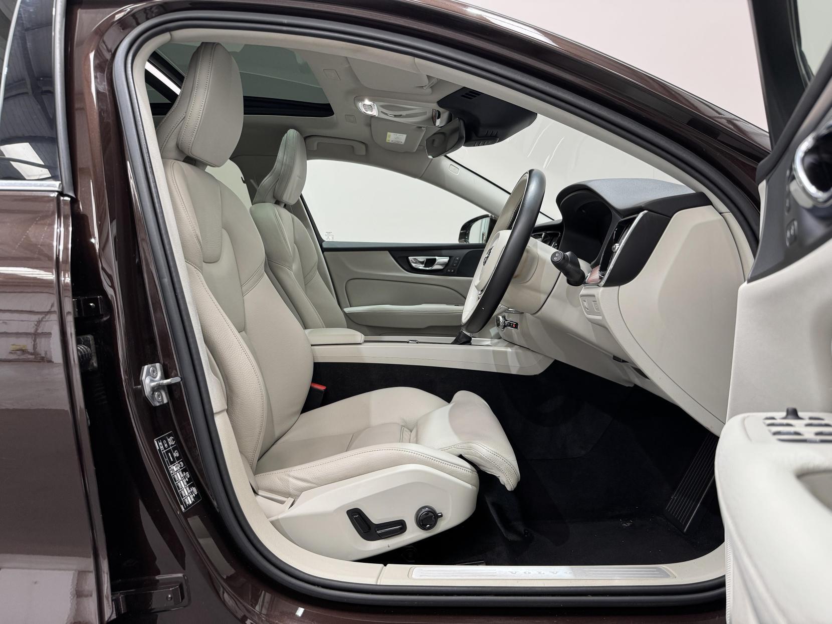 Volvo V60 view 22