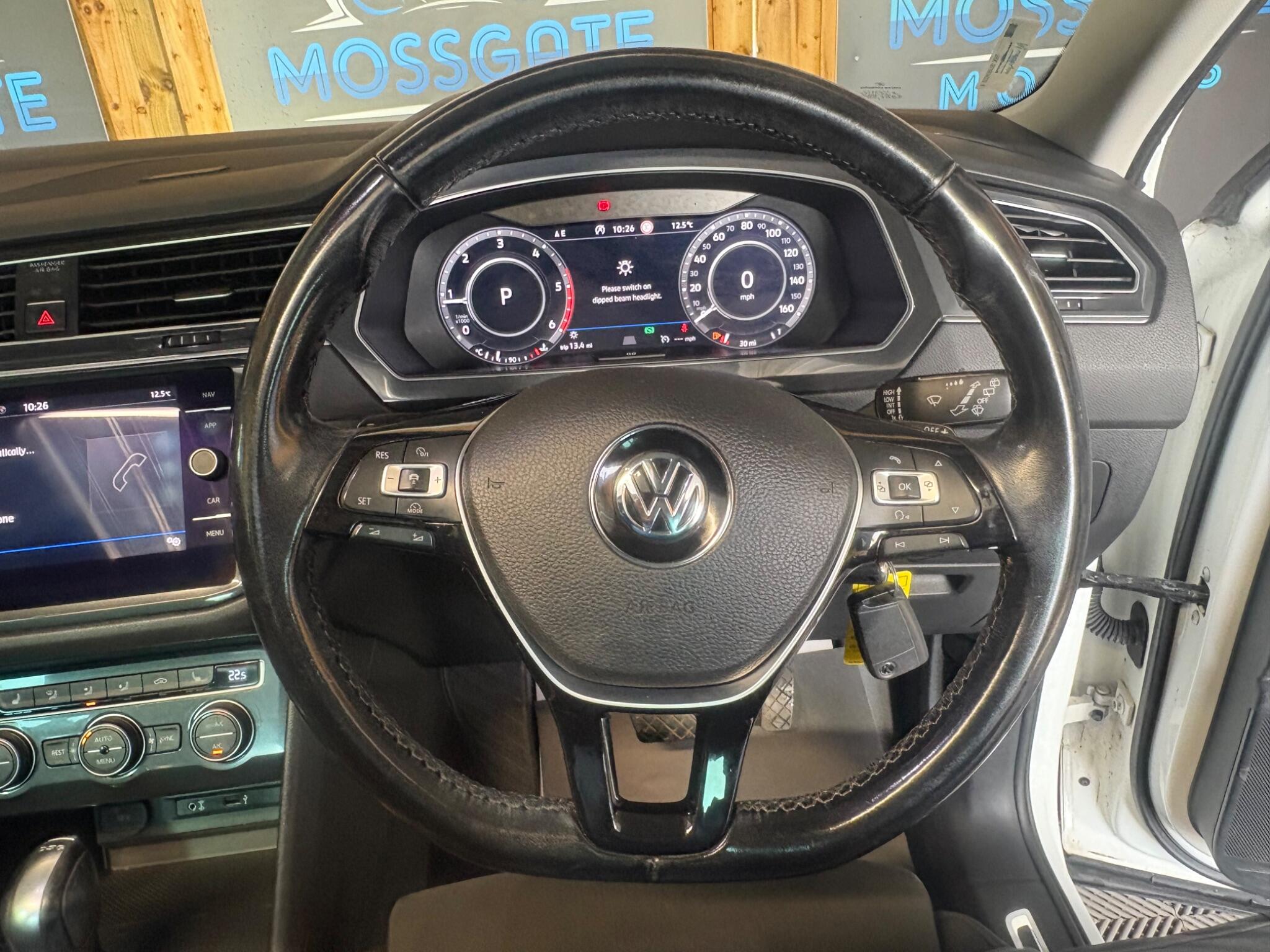 Volkswagen Tiguan view 26