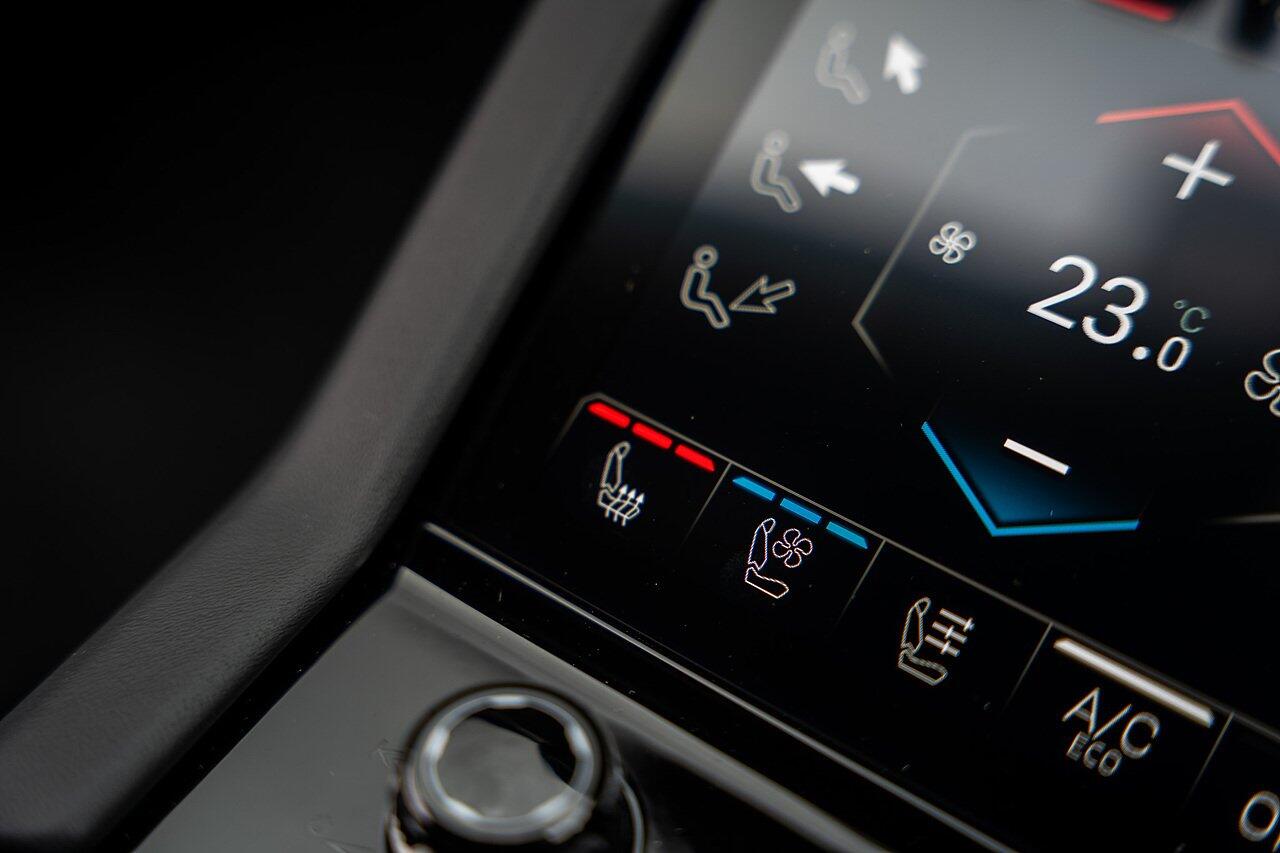Lamborghini Urus view 85