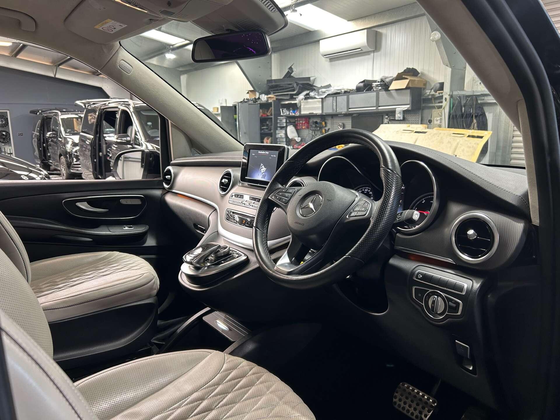Mercedes-Benz V Class view 63