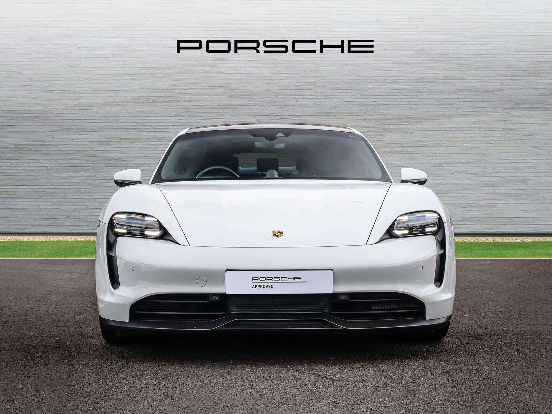 Porsche Taycan view 9