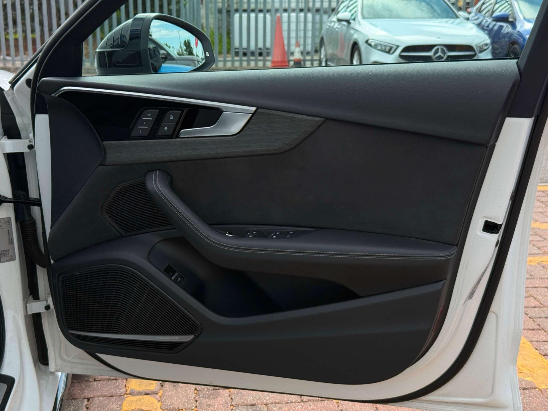 Audi A4 view 22
