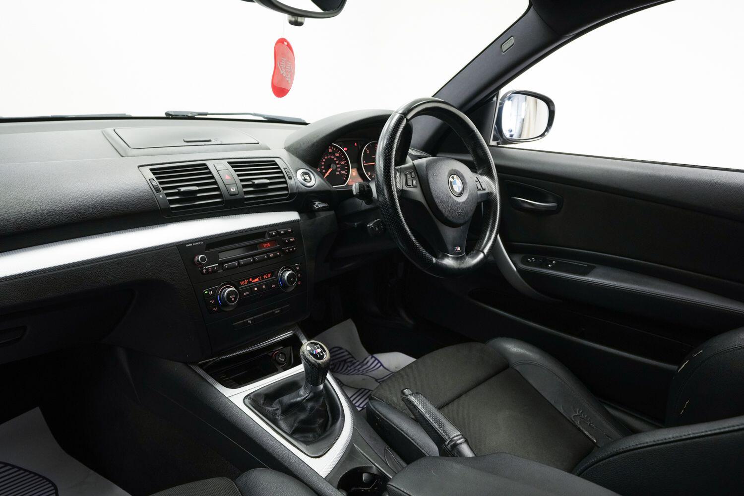 BMW 1 Series view 18
